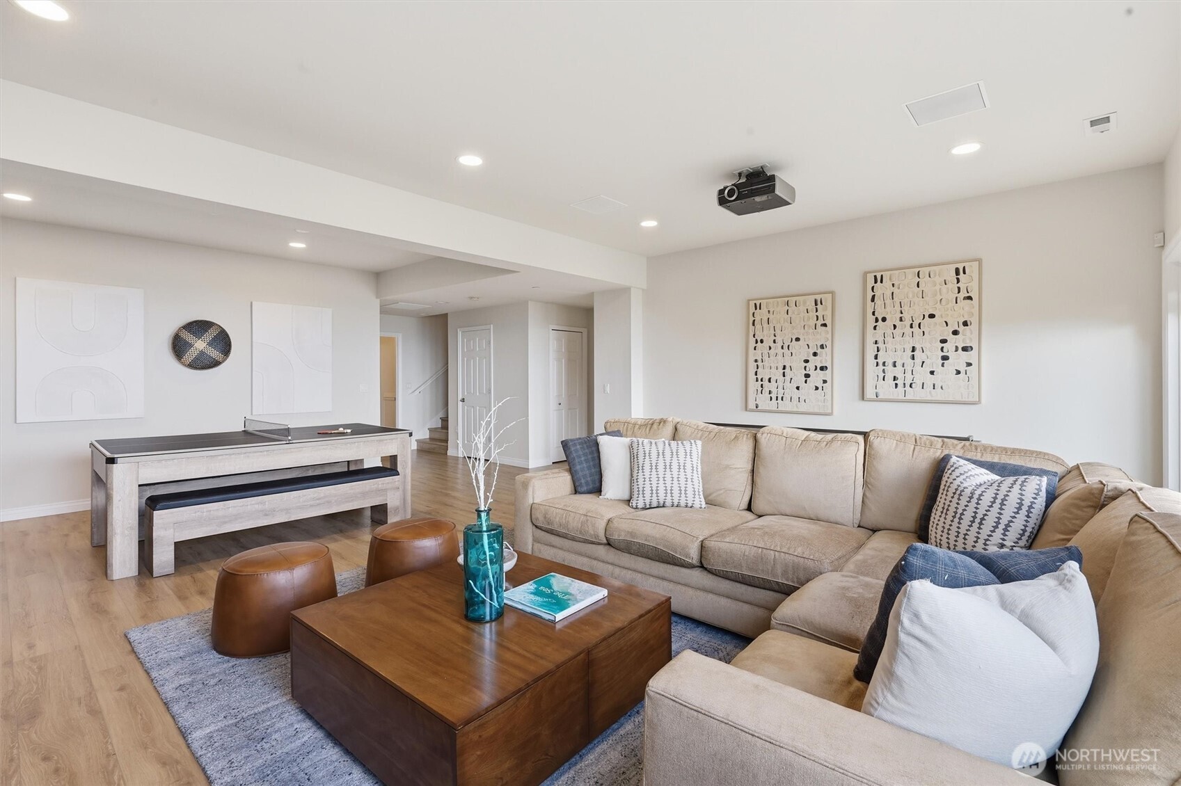 2734 NE Daphne Street