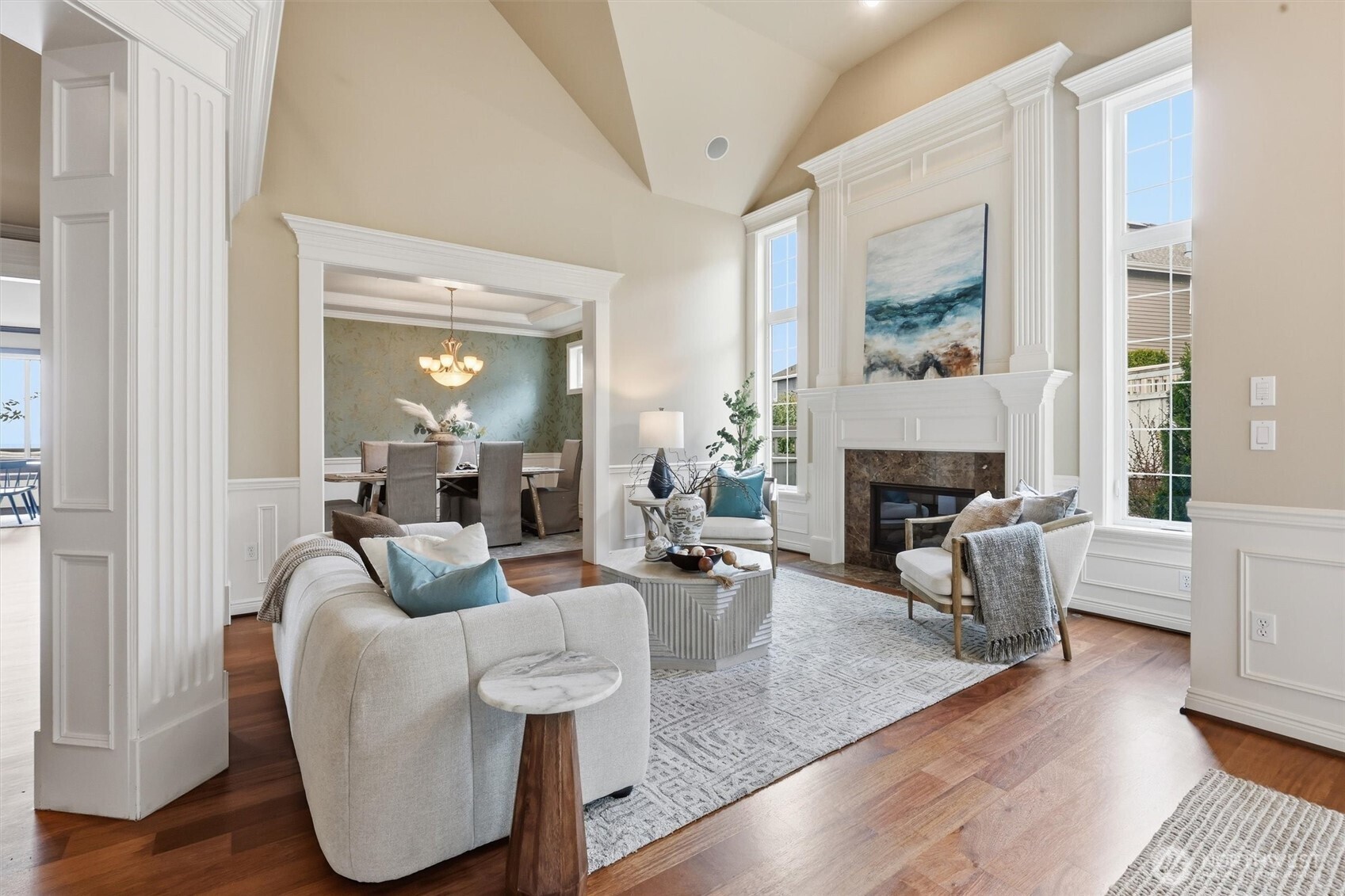 2734 NE Daphne Street