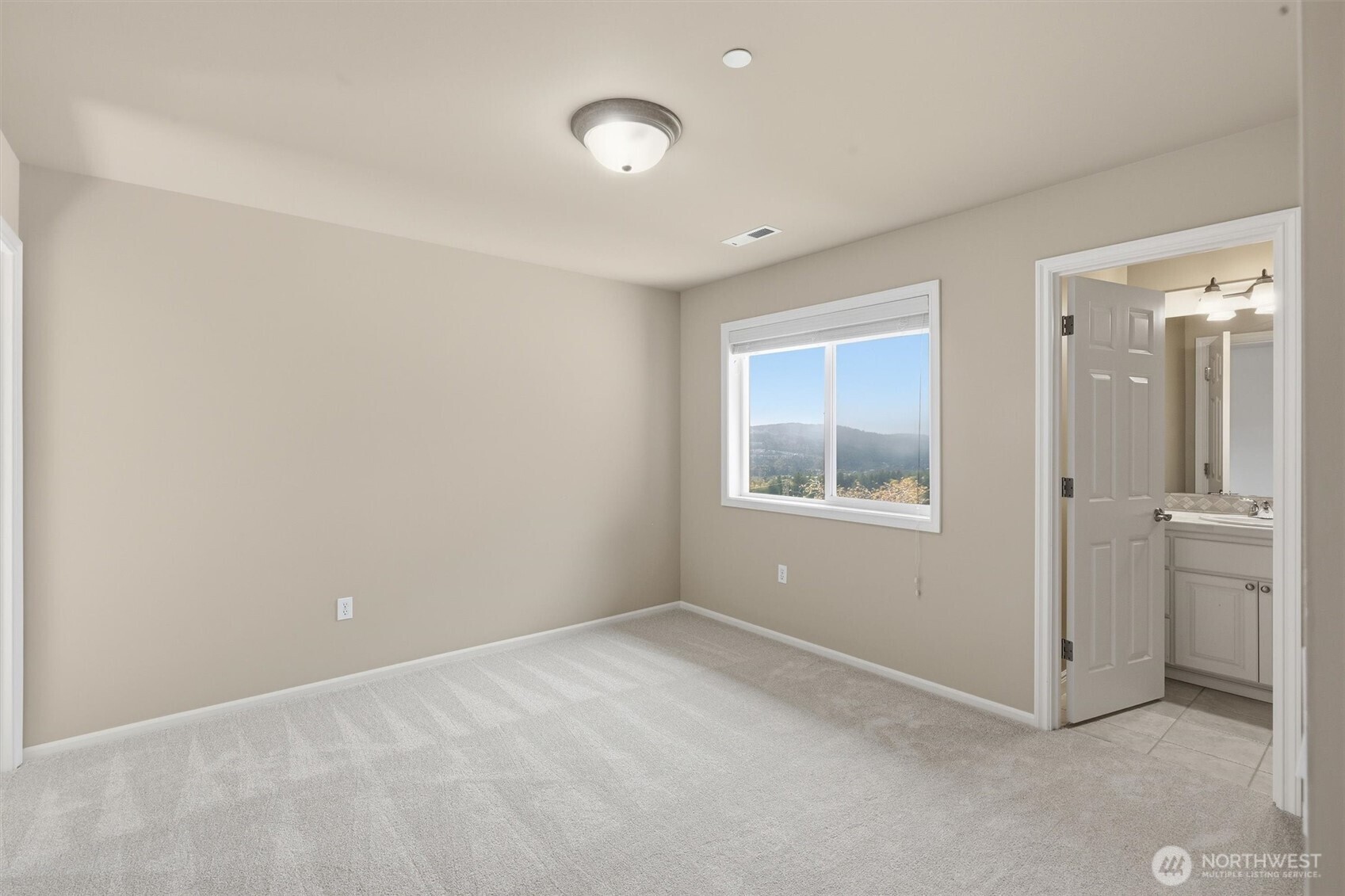 2734 NE Daphne Street