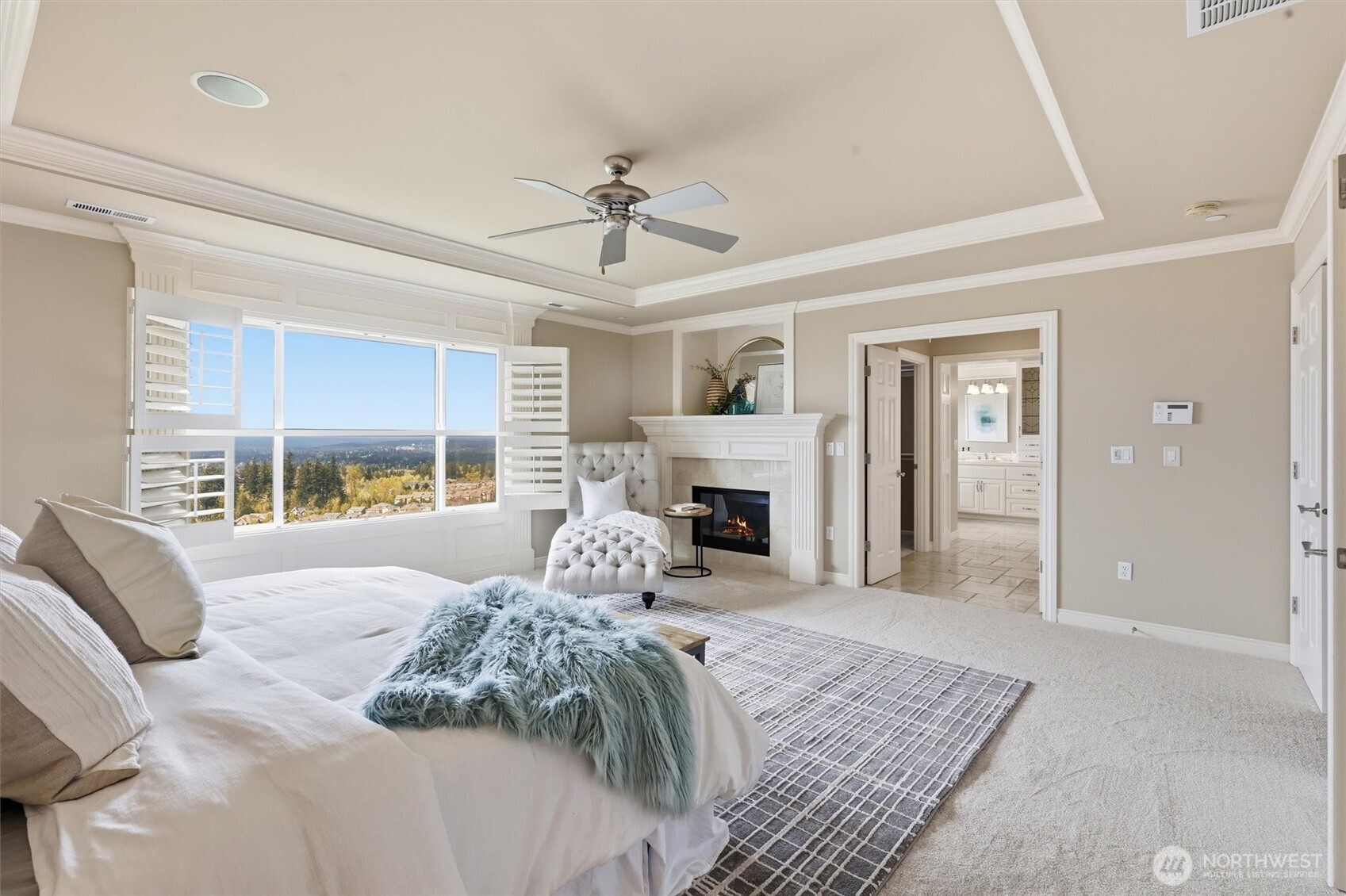 2734 NE Daphne Street