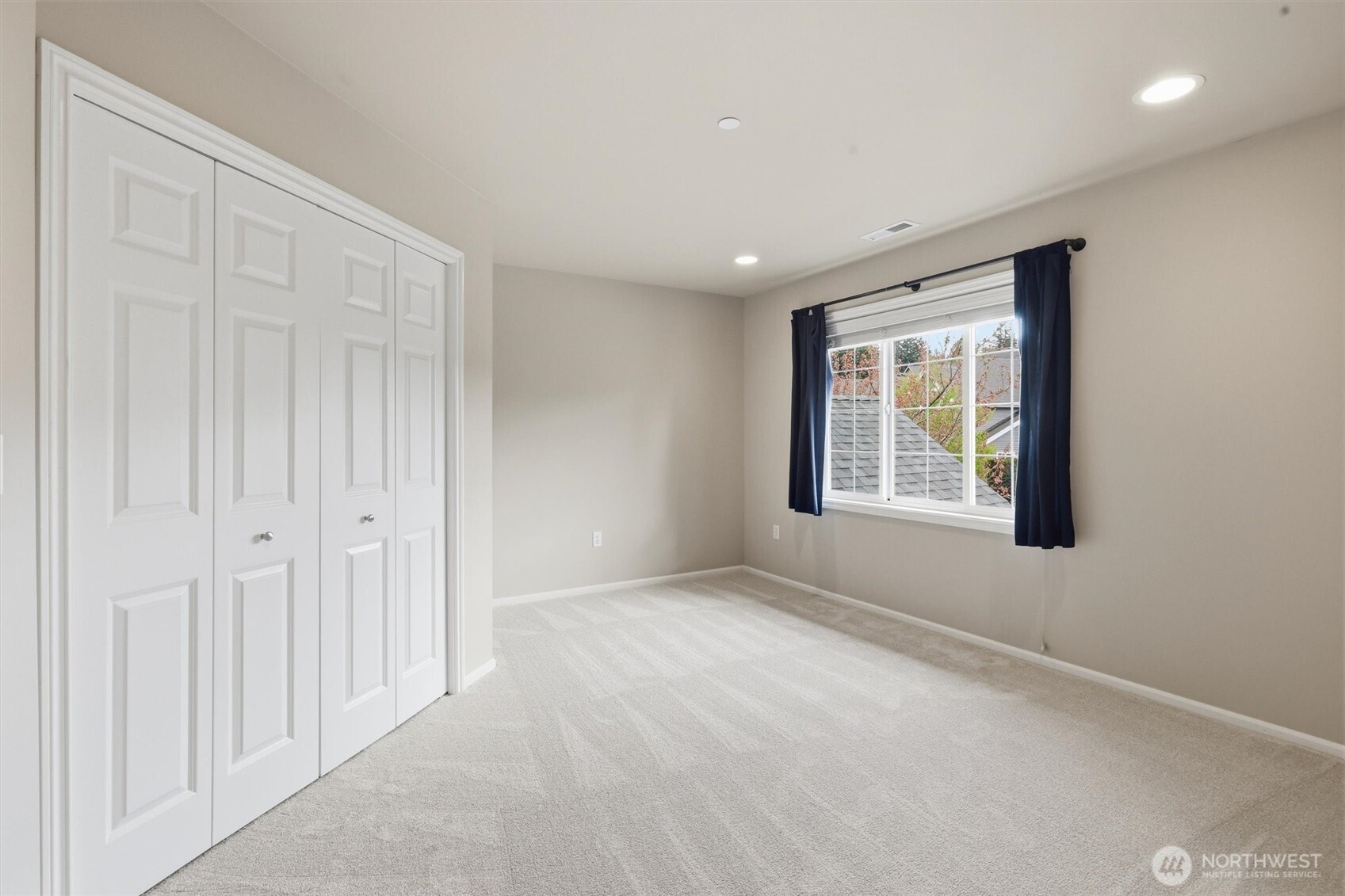 2734 NE Daphne Street