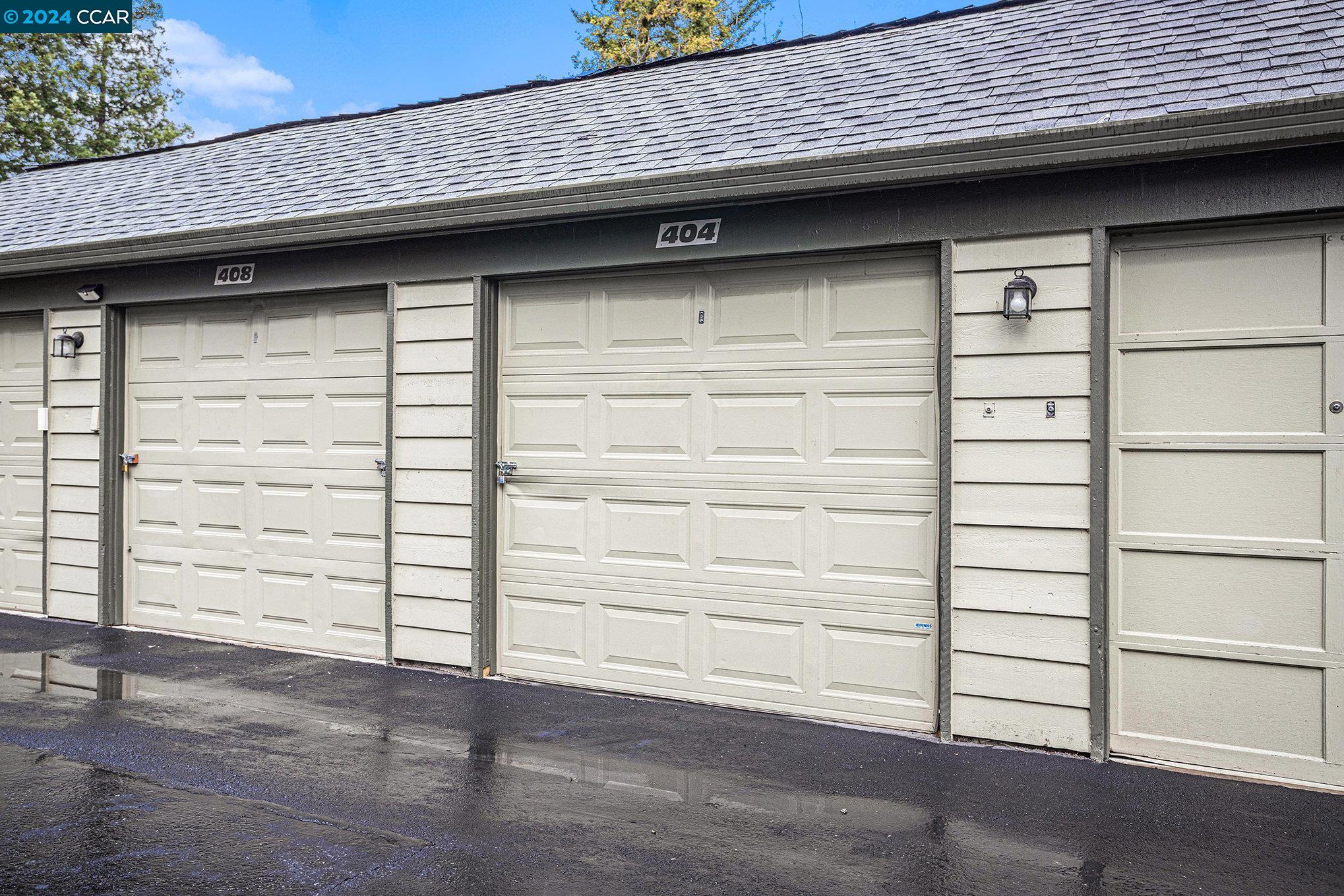 400 Suntree Ln # 404