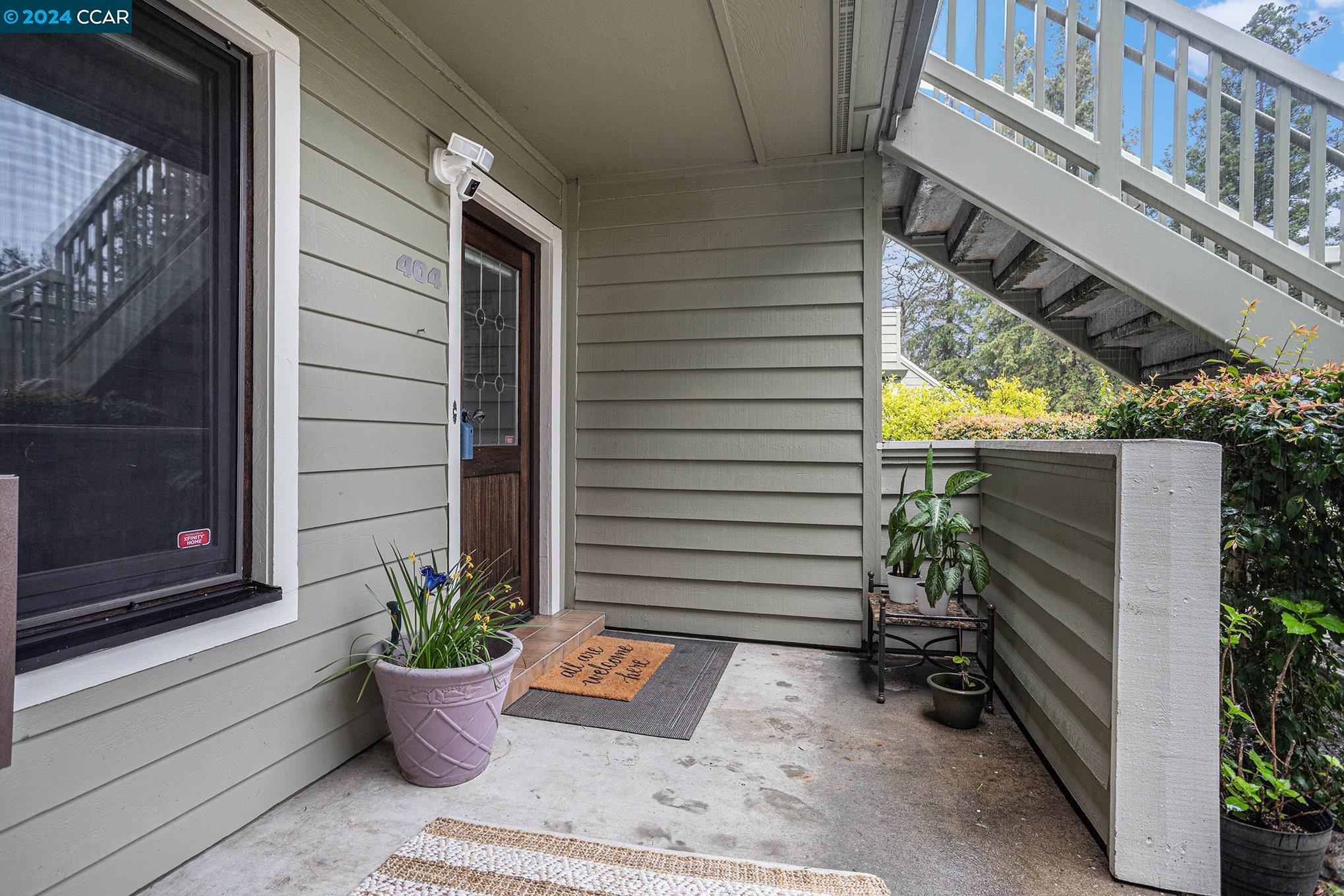 400 Suntree Ln # 404