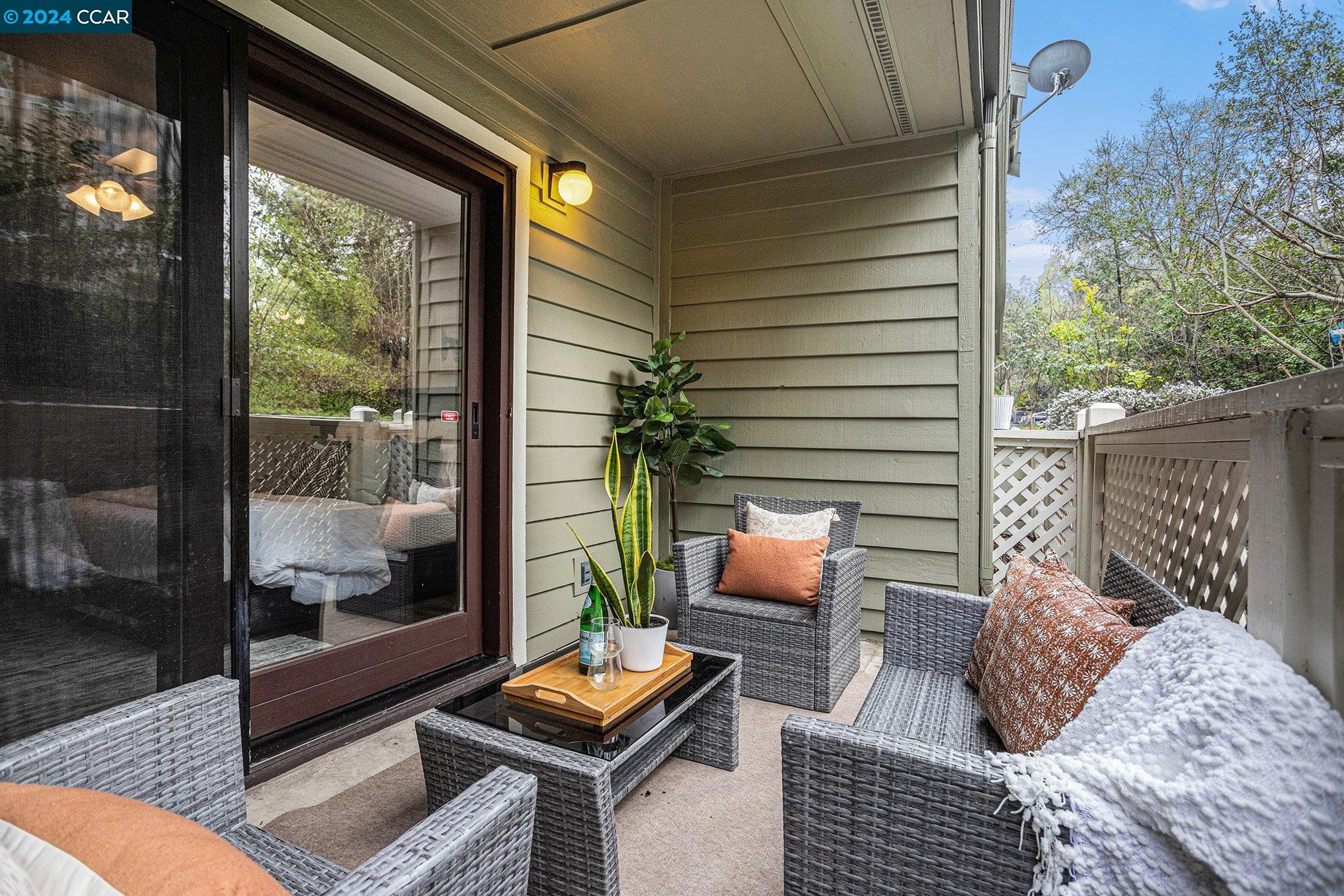 400 Suntree Ln # 404