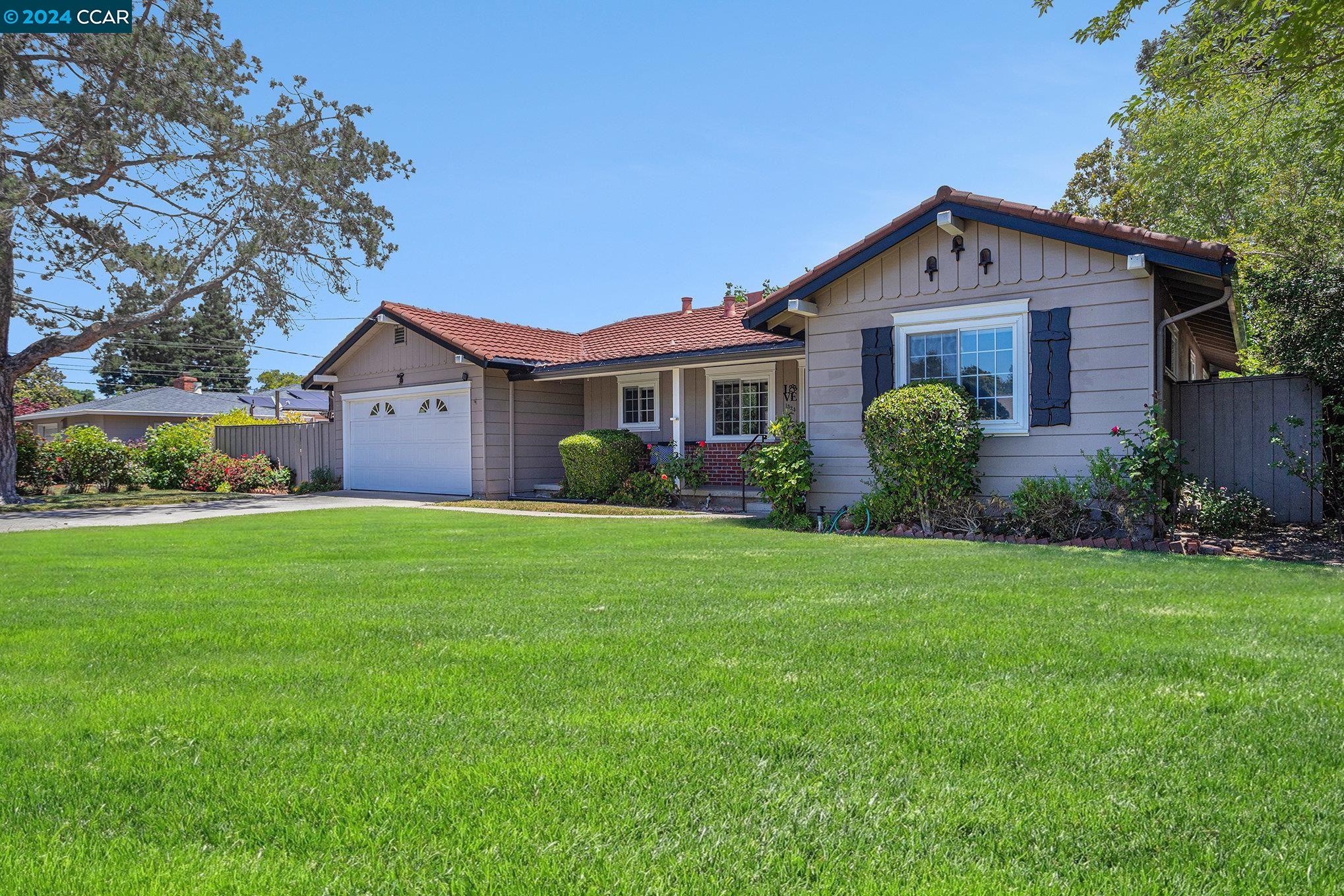 1324 Davis Ave