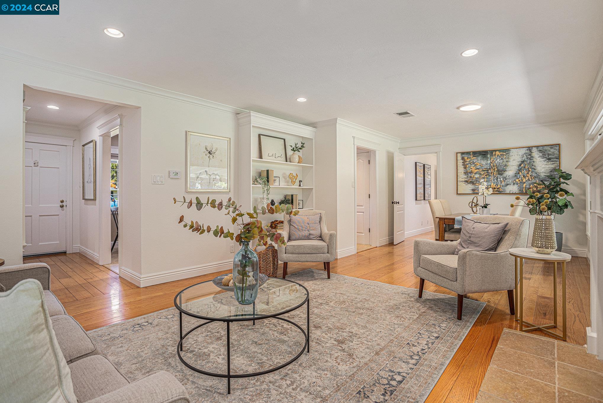 1324 Davis Ave