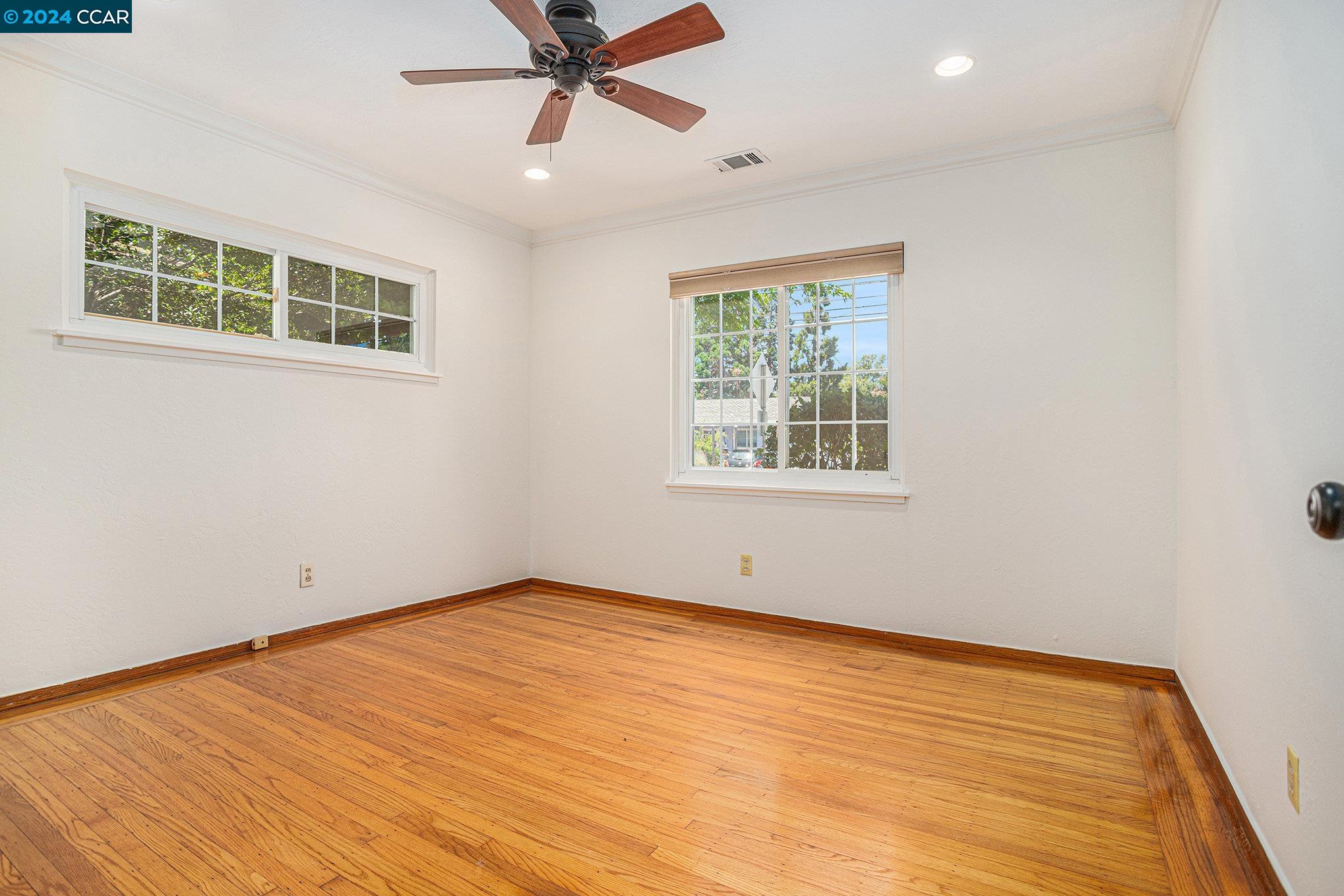 1324 Davis Ave