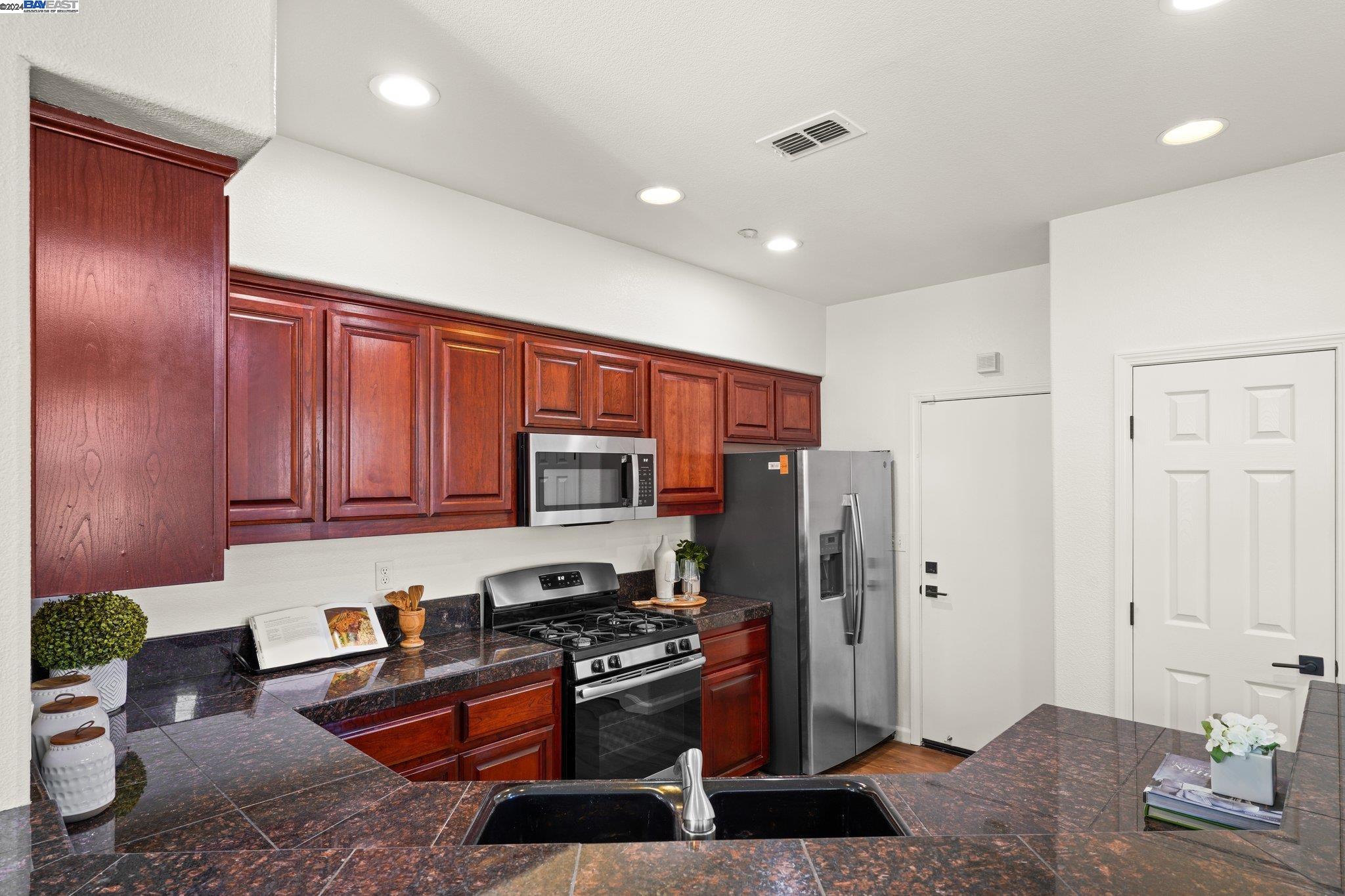 899 Havasu Ct