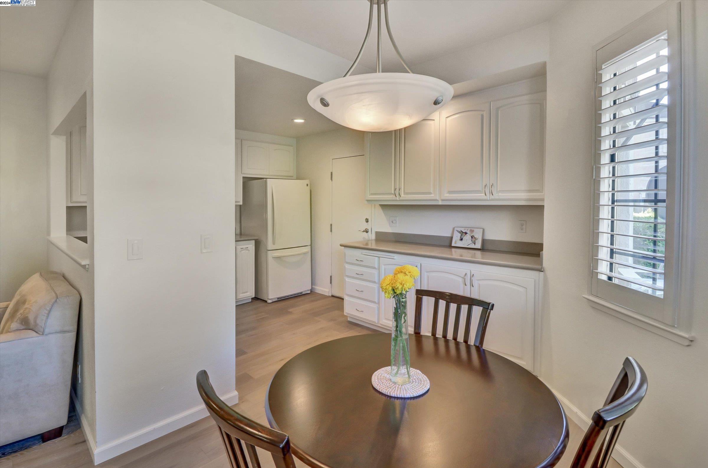 410 Canyon Woods Pl Unit: E