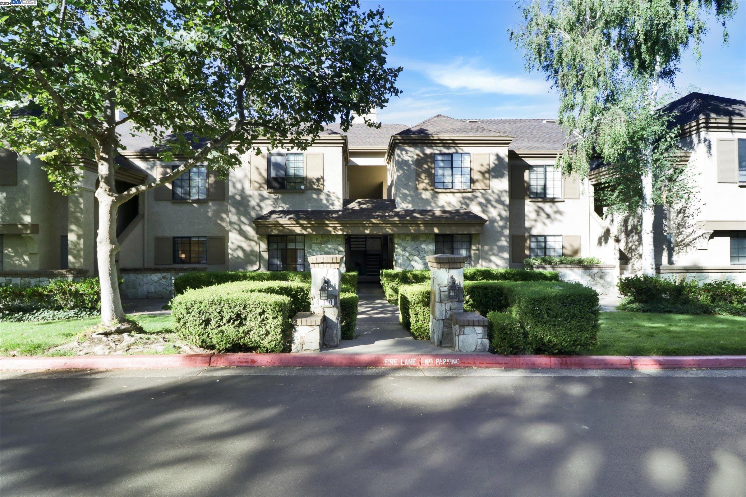 410 Canyon Woods Pl Unit: E