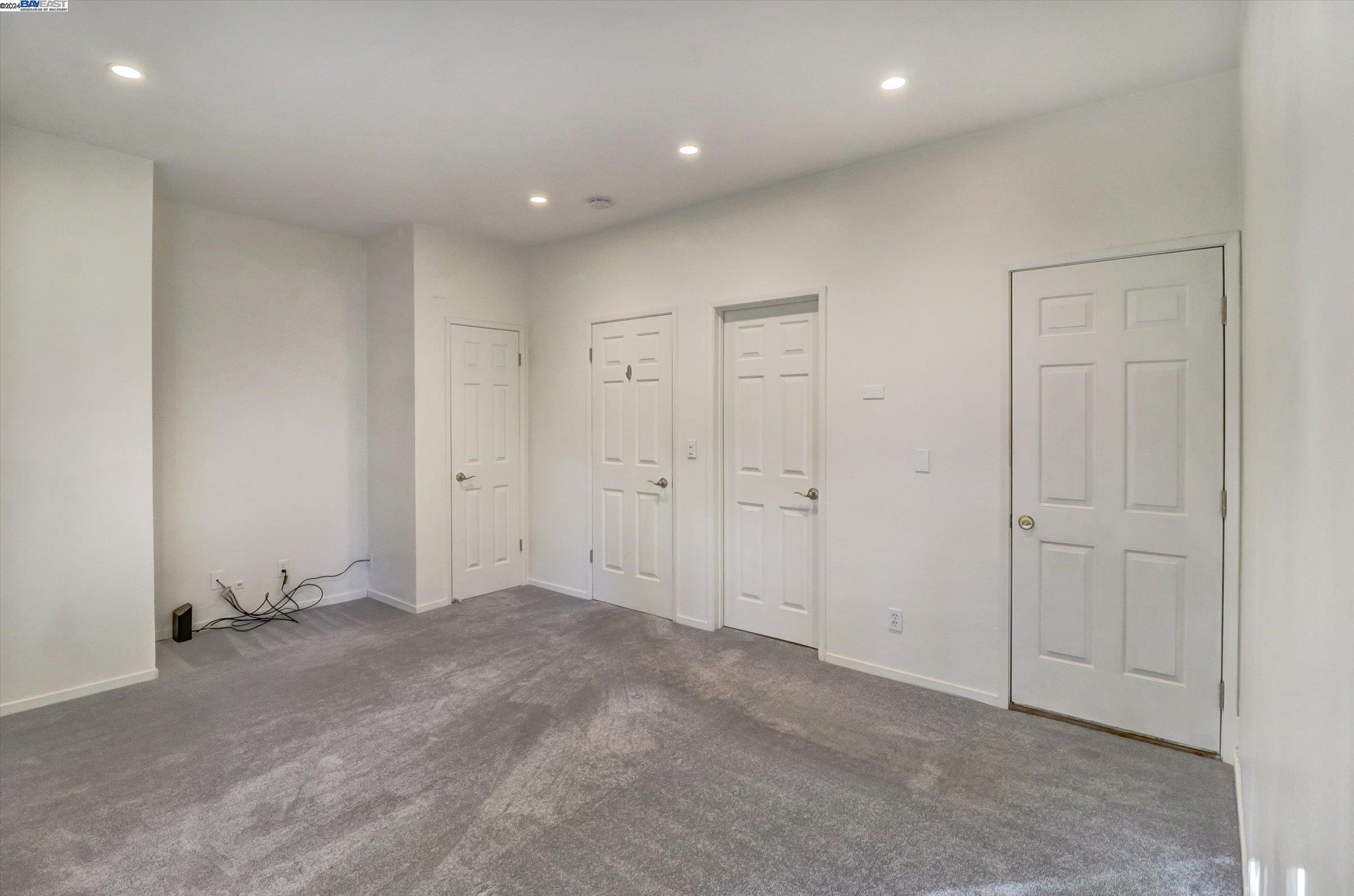 410 Canyon Woods Pl Unit: E