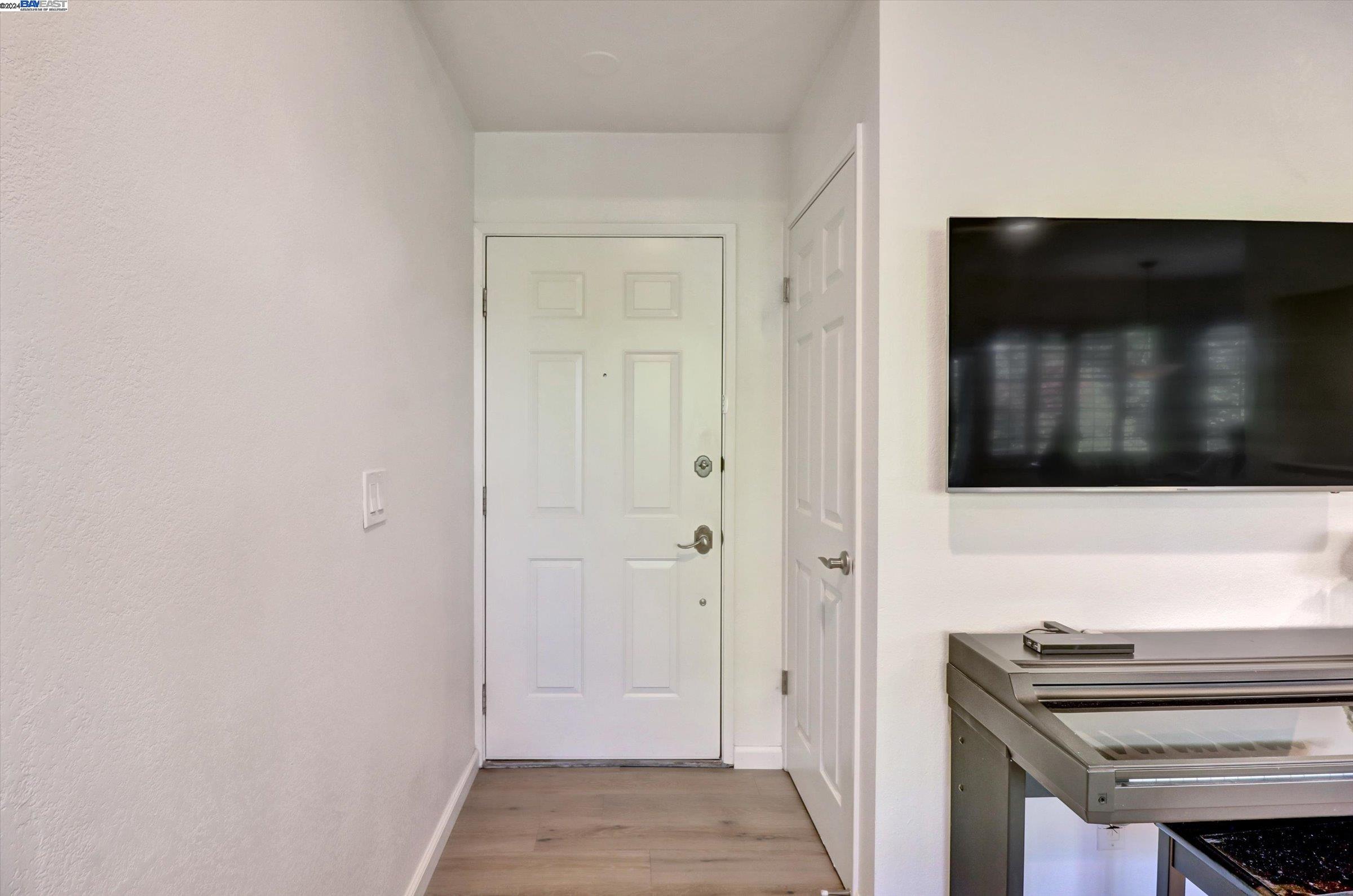 410 Canyon Woods Pl Unit: E