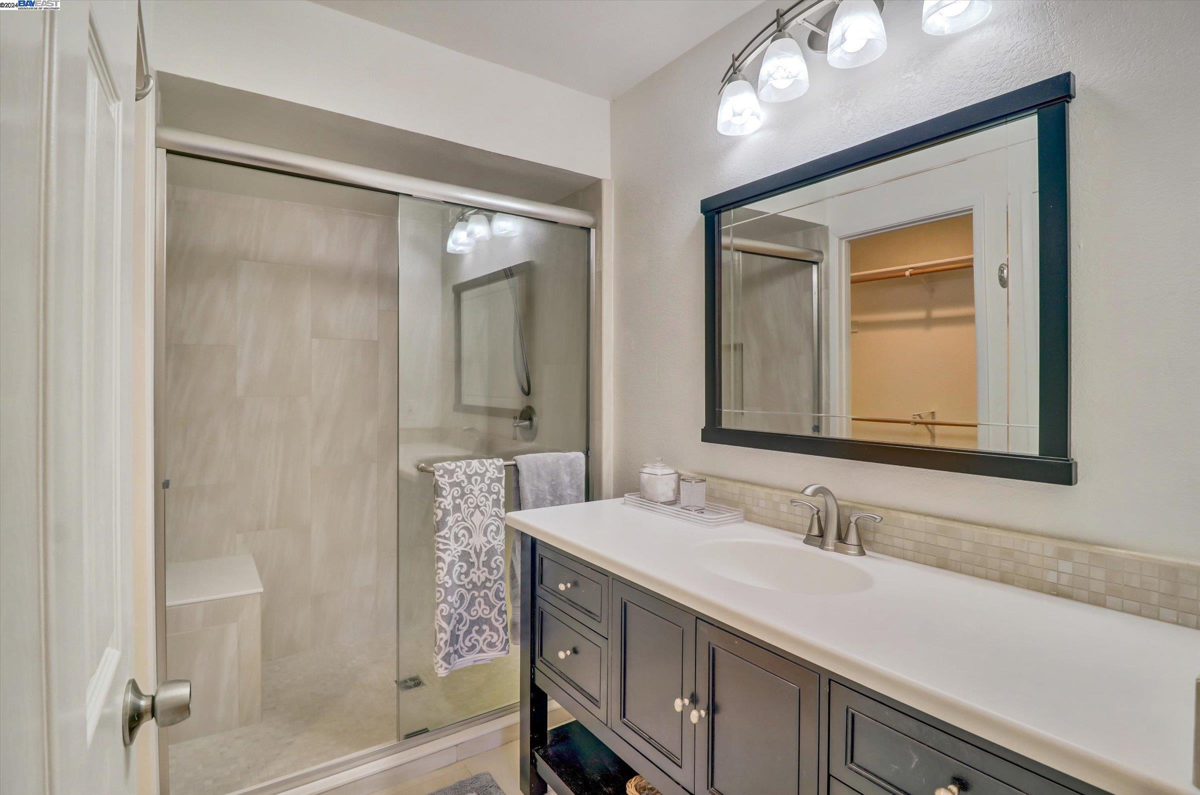 410 Canyon Woods Pl Unit: E