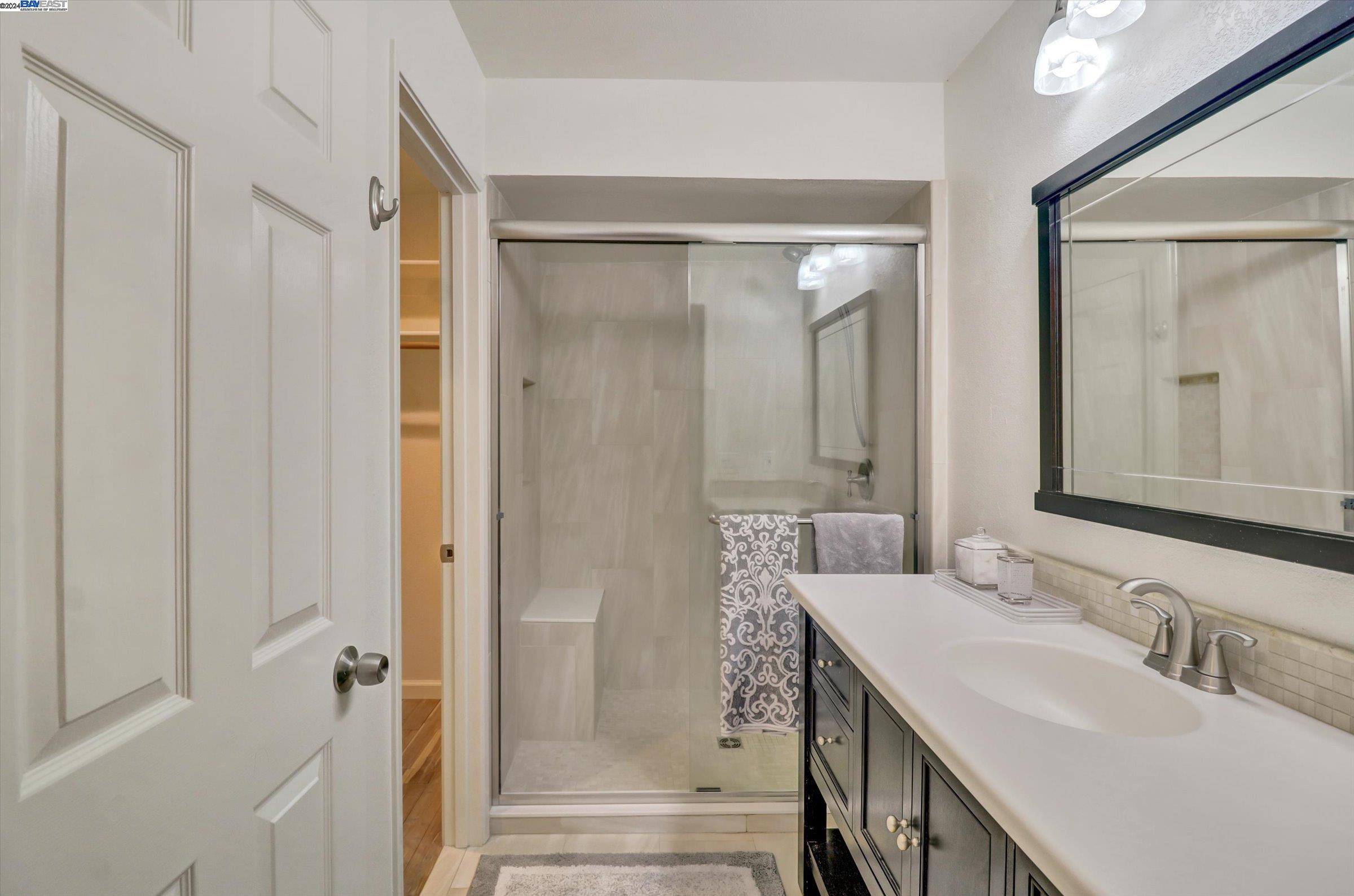 410 Canyon Woods Pl Unit: E