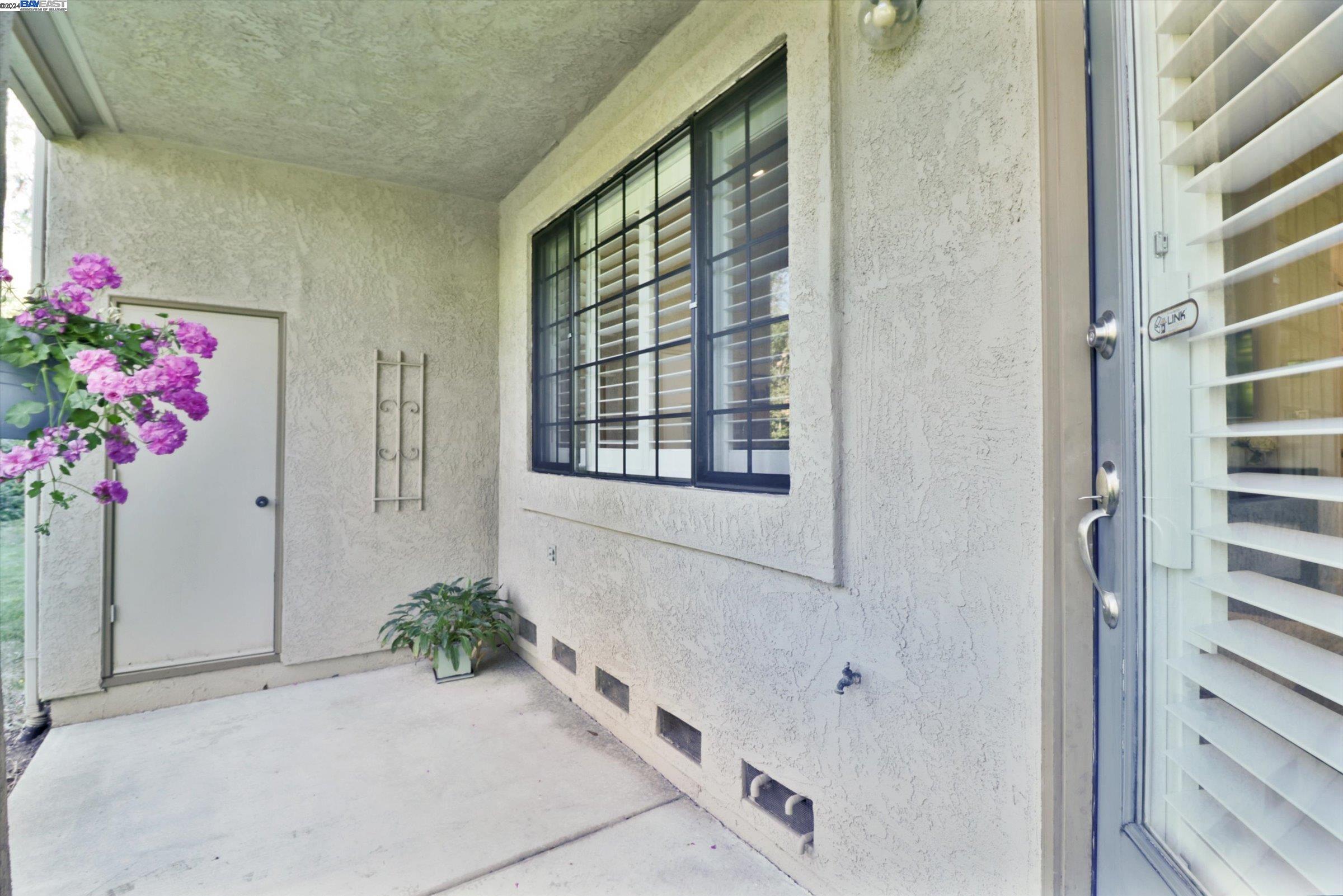 410 Canyon Woods Pl Unit: E