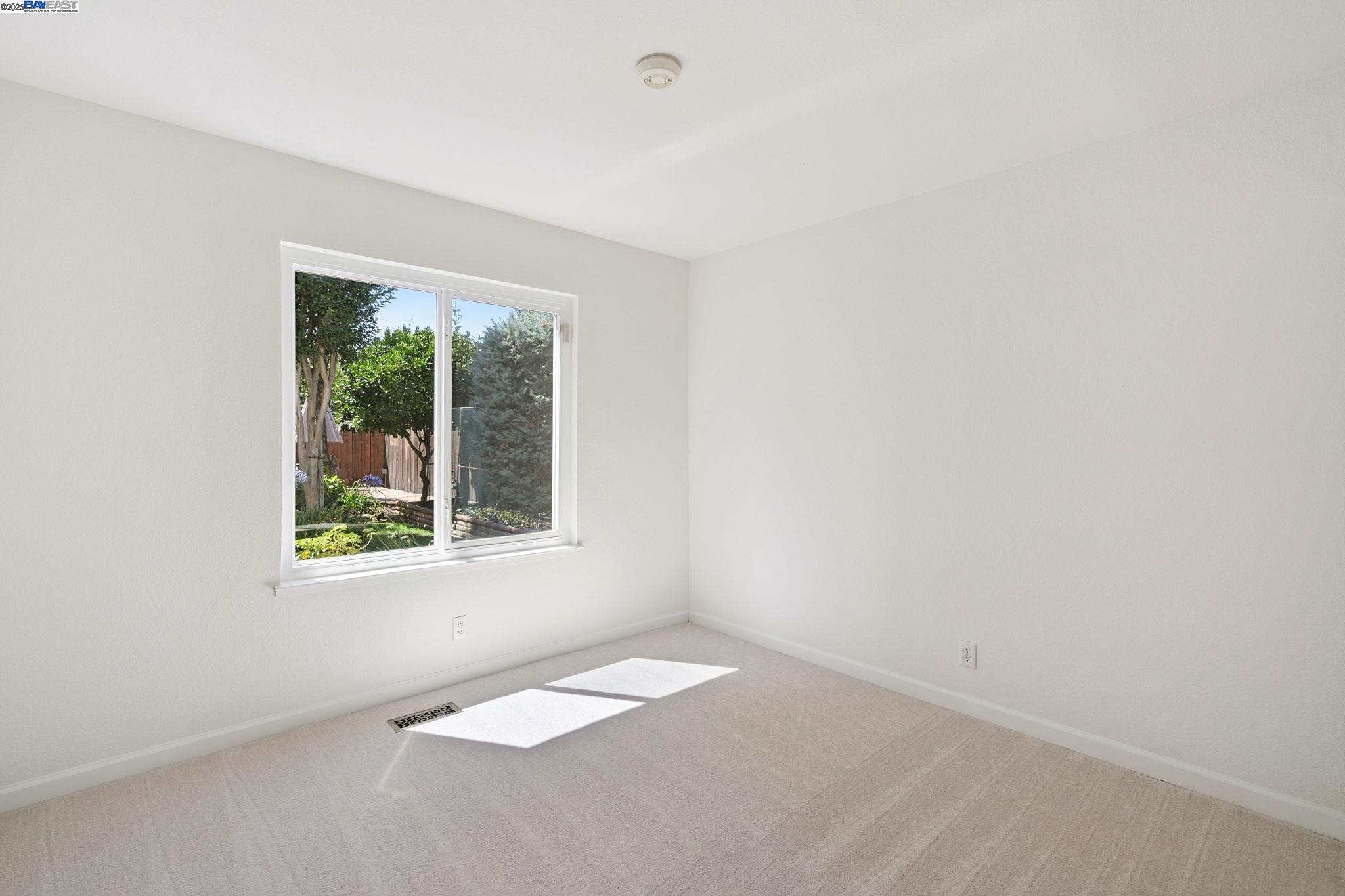 3366 Ensenada Dr