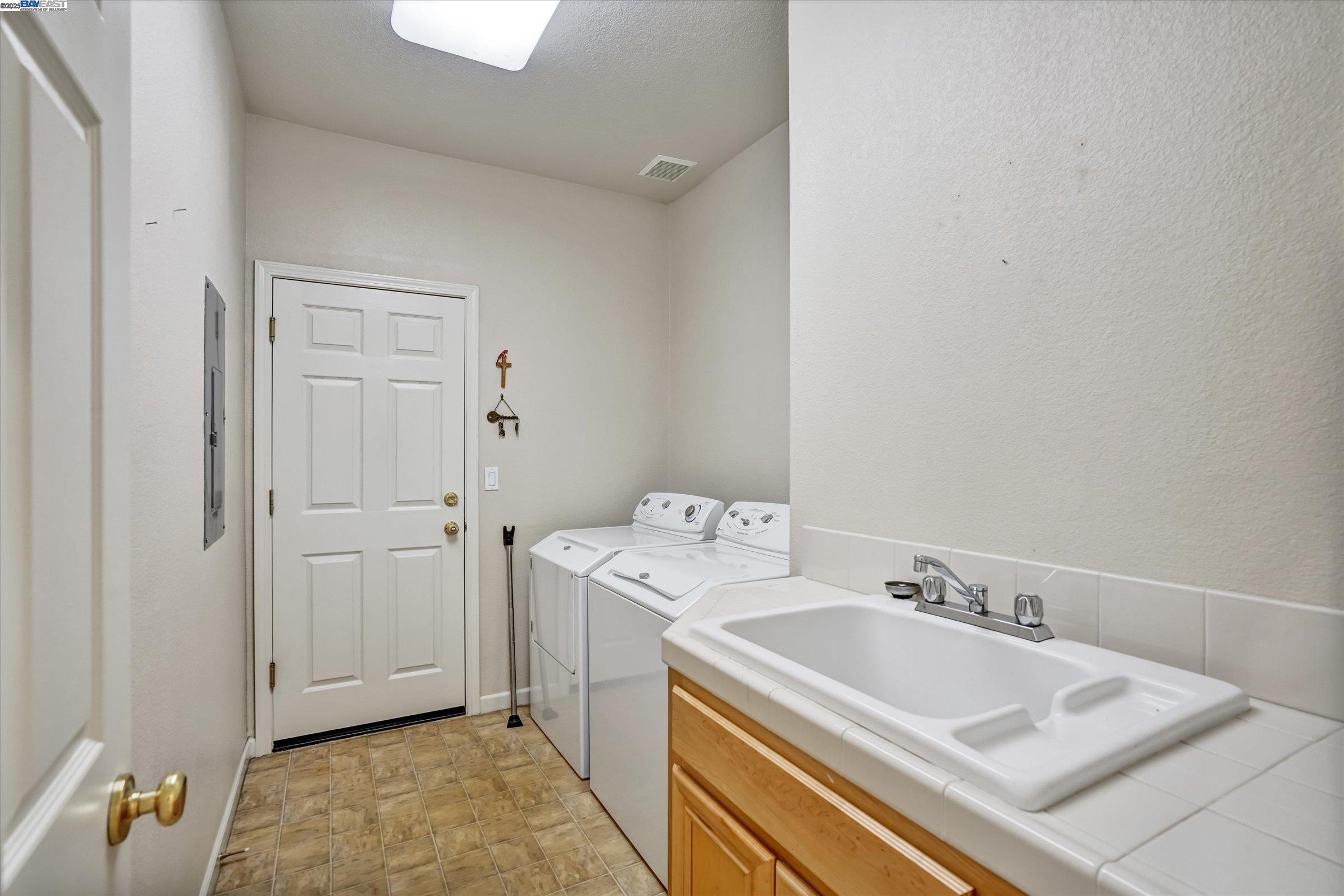 947 Autumn Oak Circle