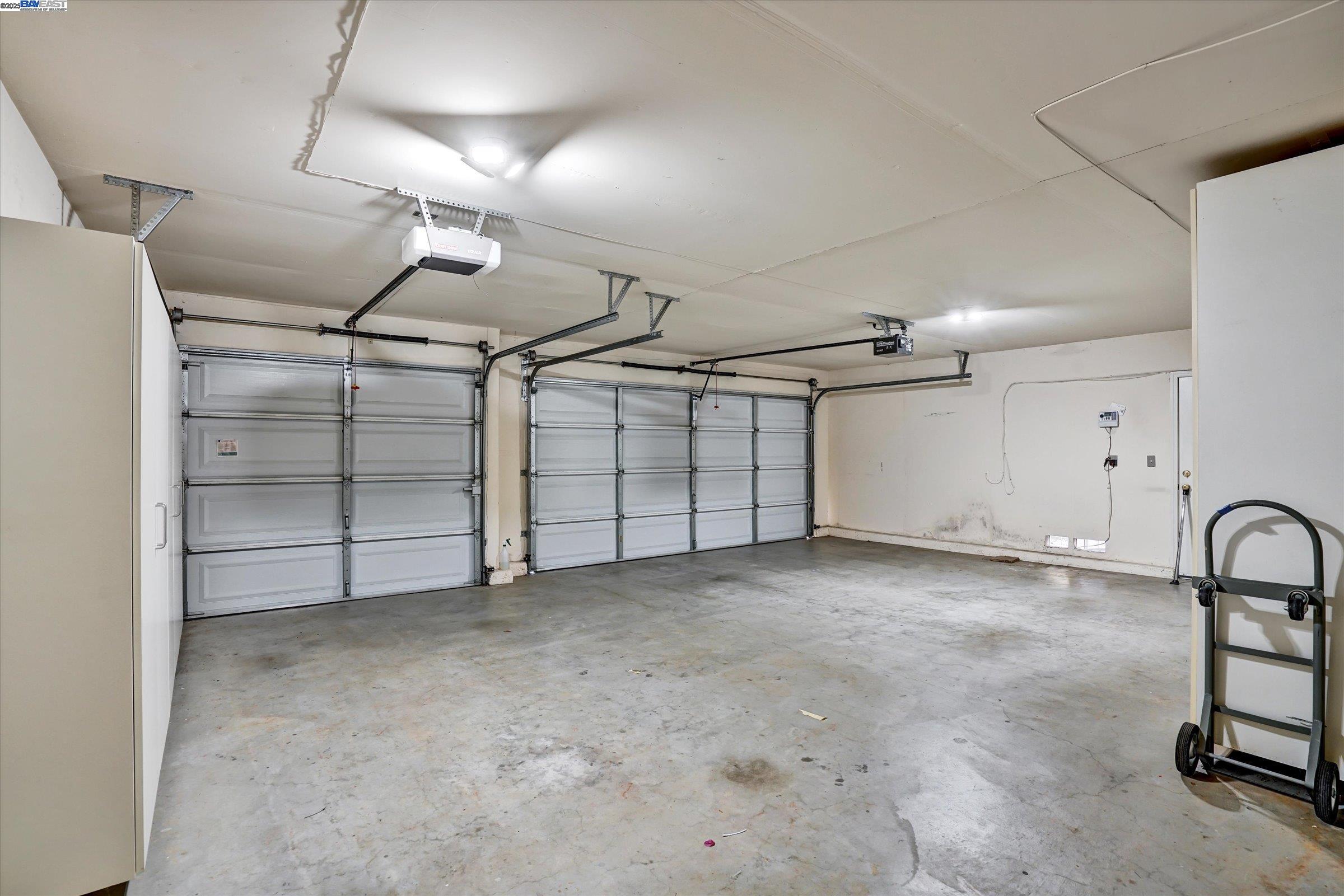 947 Autumn Oak Circle