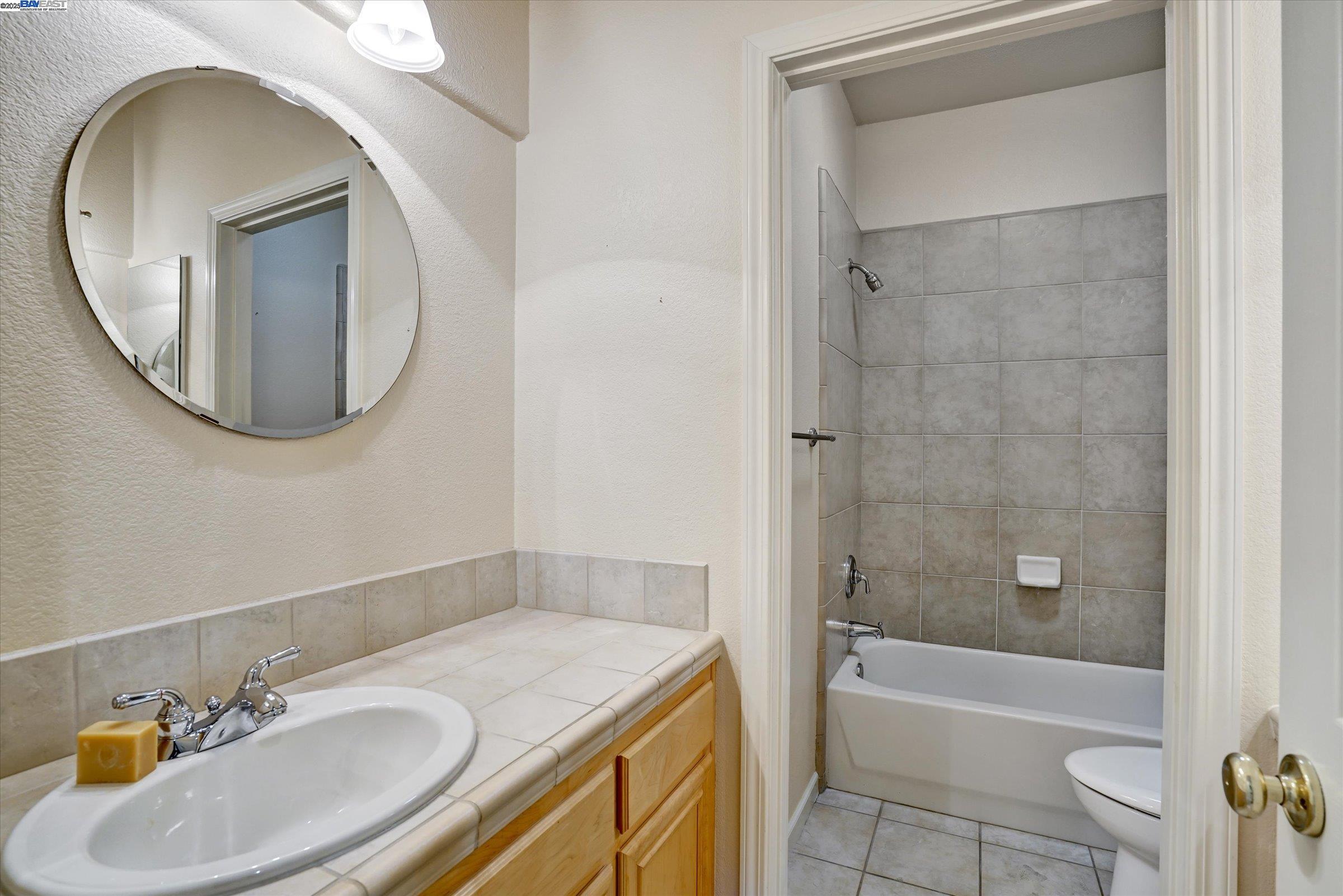 947 Autumn Oak Circle