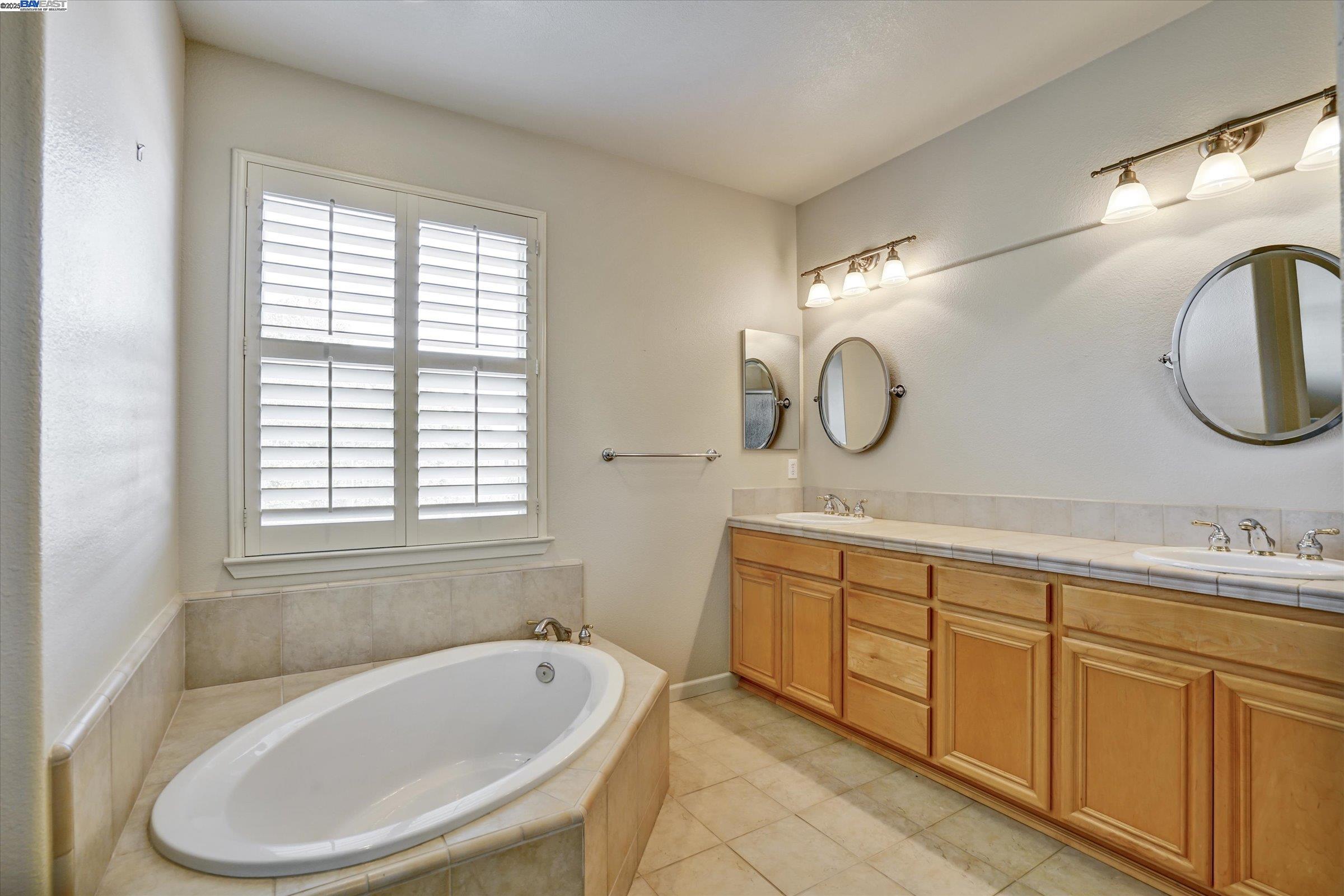 947 Autumn Oak Circle