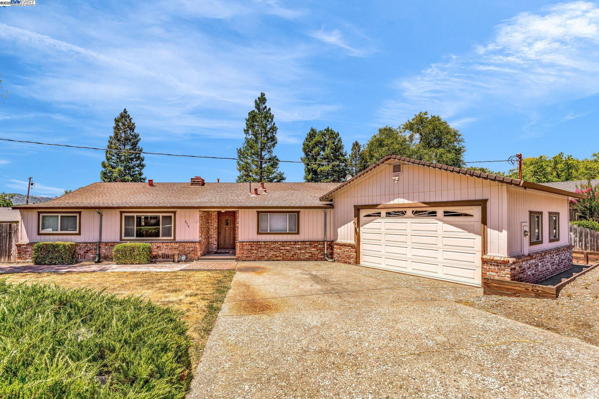 275 Cameo Dr