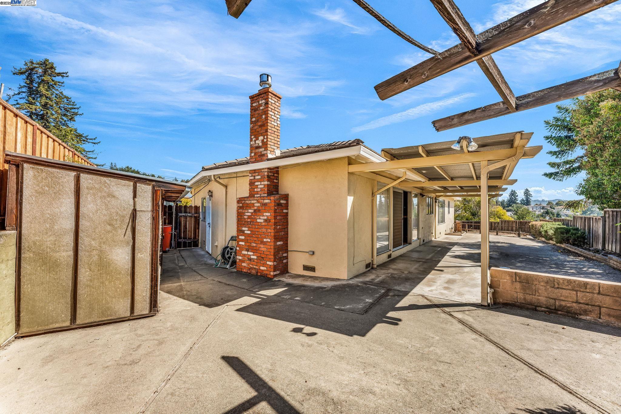 18545 Doris Ct