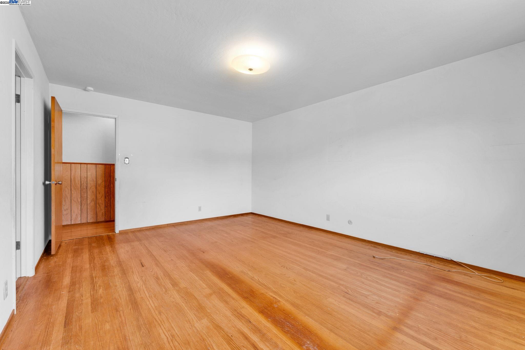 18545 Doris Ct