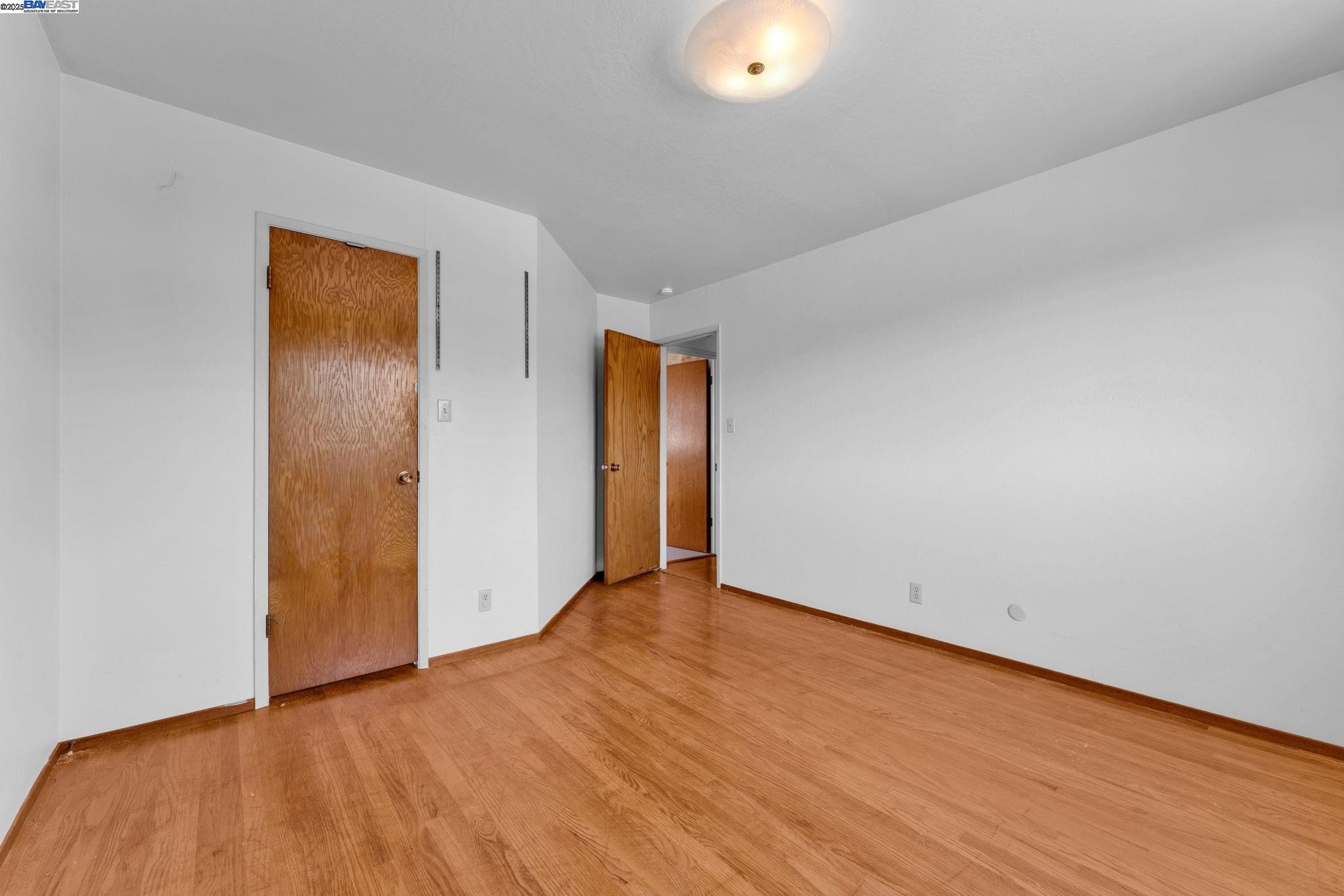 18545 Doris Ct
