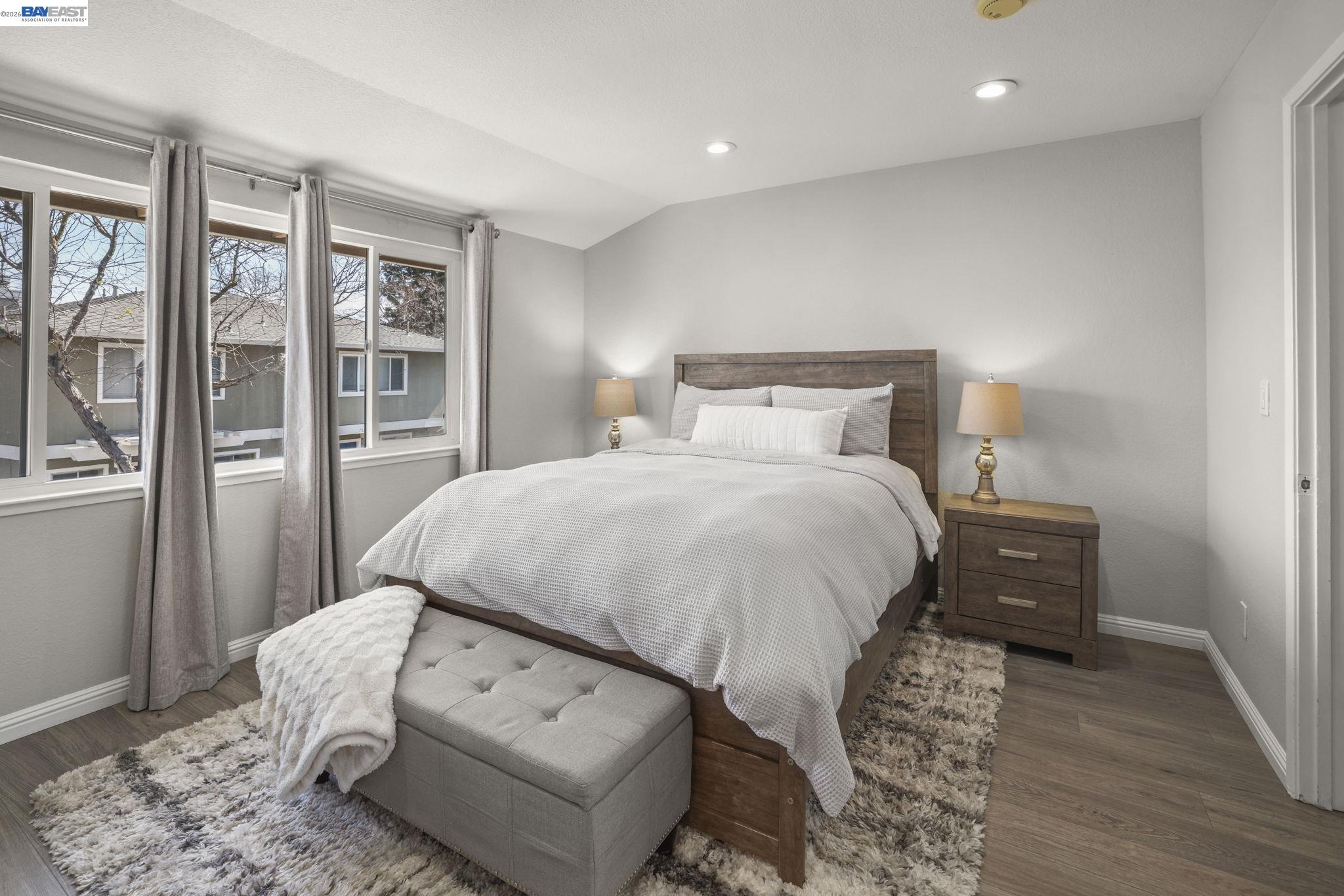 7584 Silvertree Ln # 13