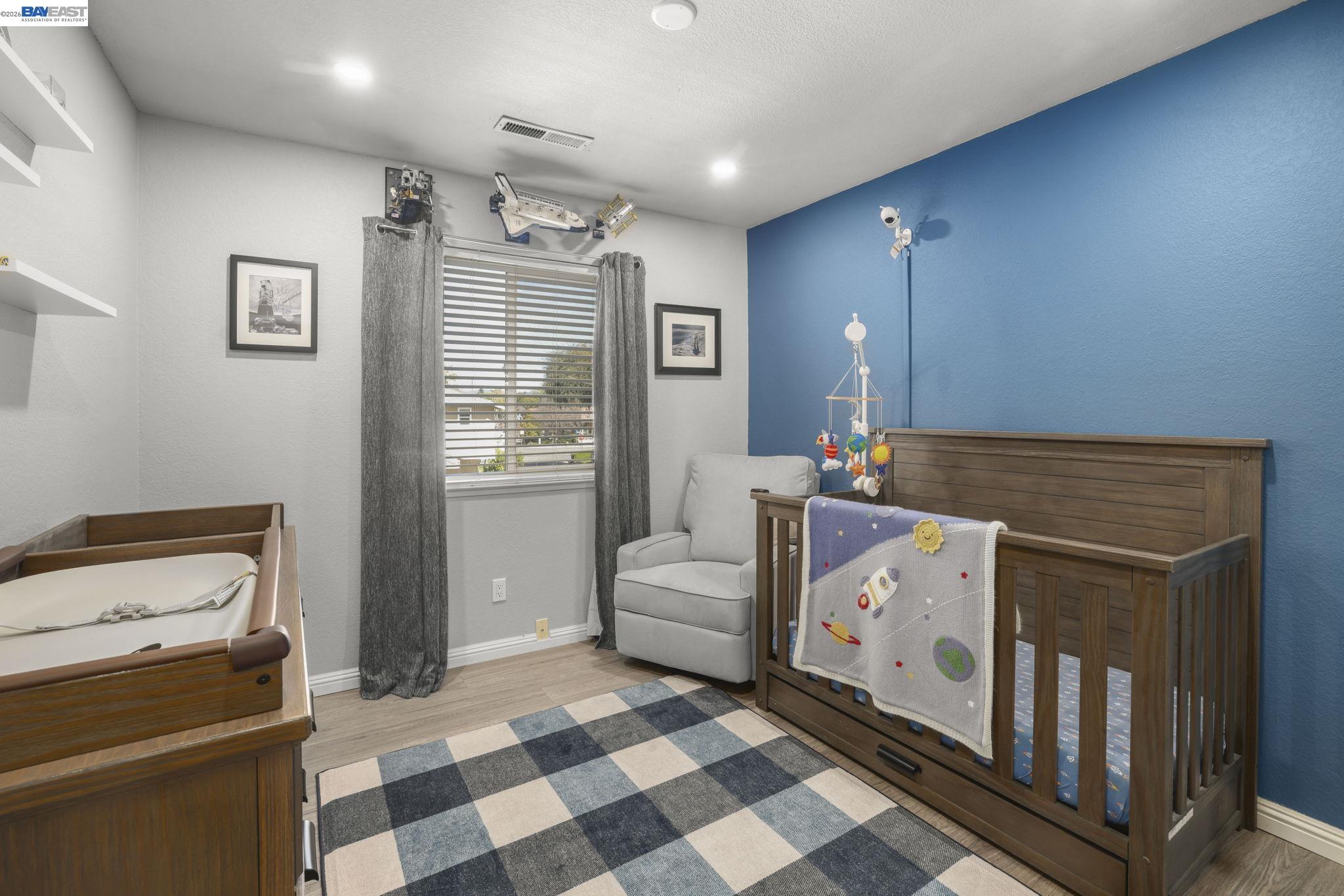 7584 Silvertree Ln # 13