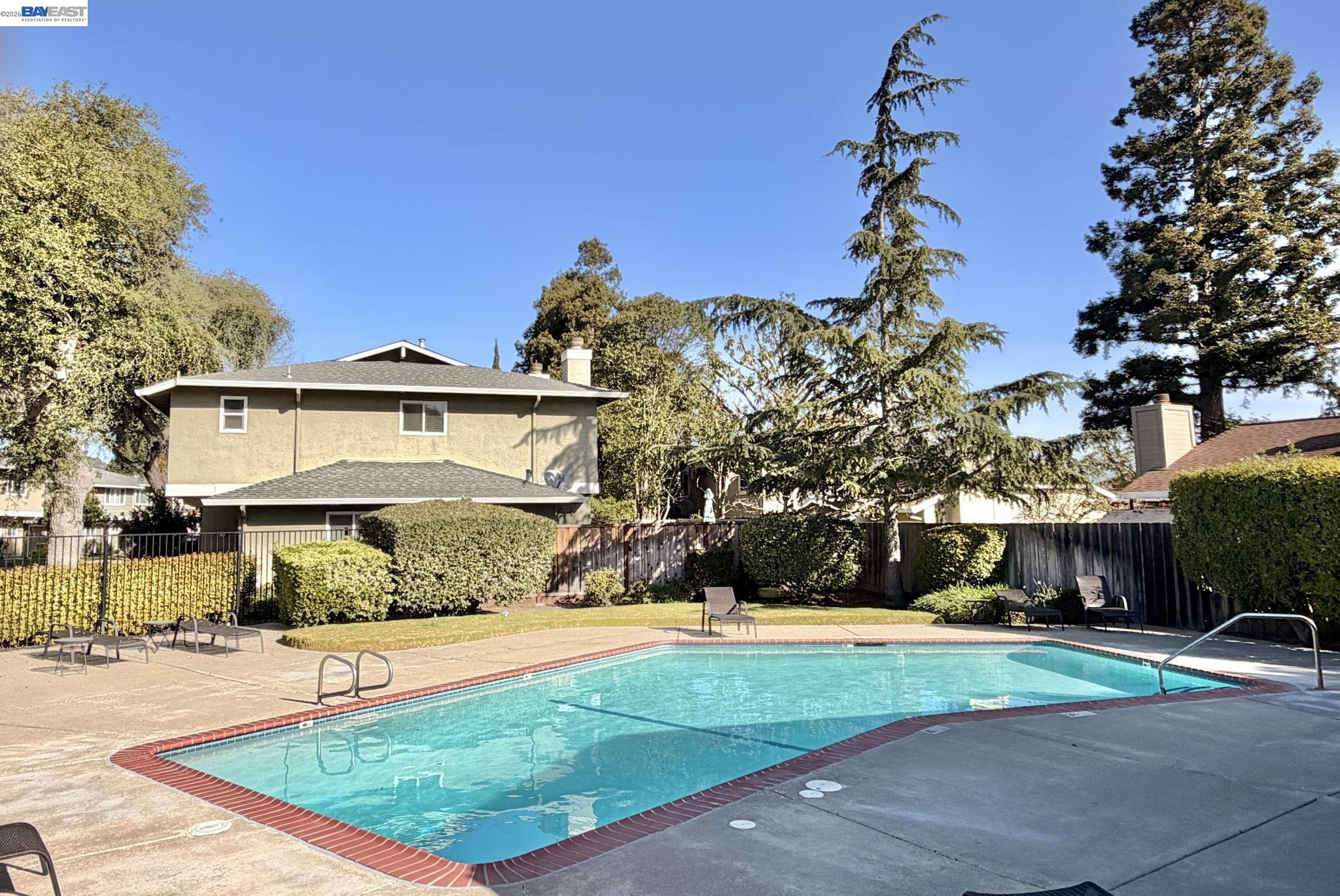 7584 Silvertree Ln # 13