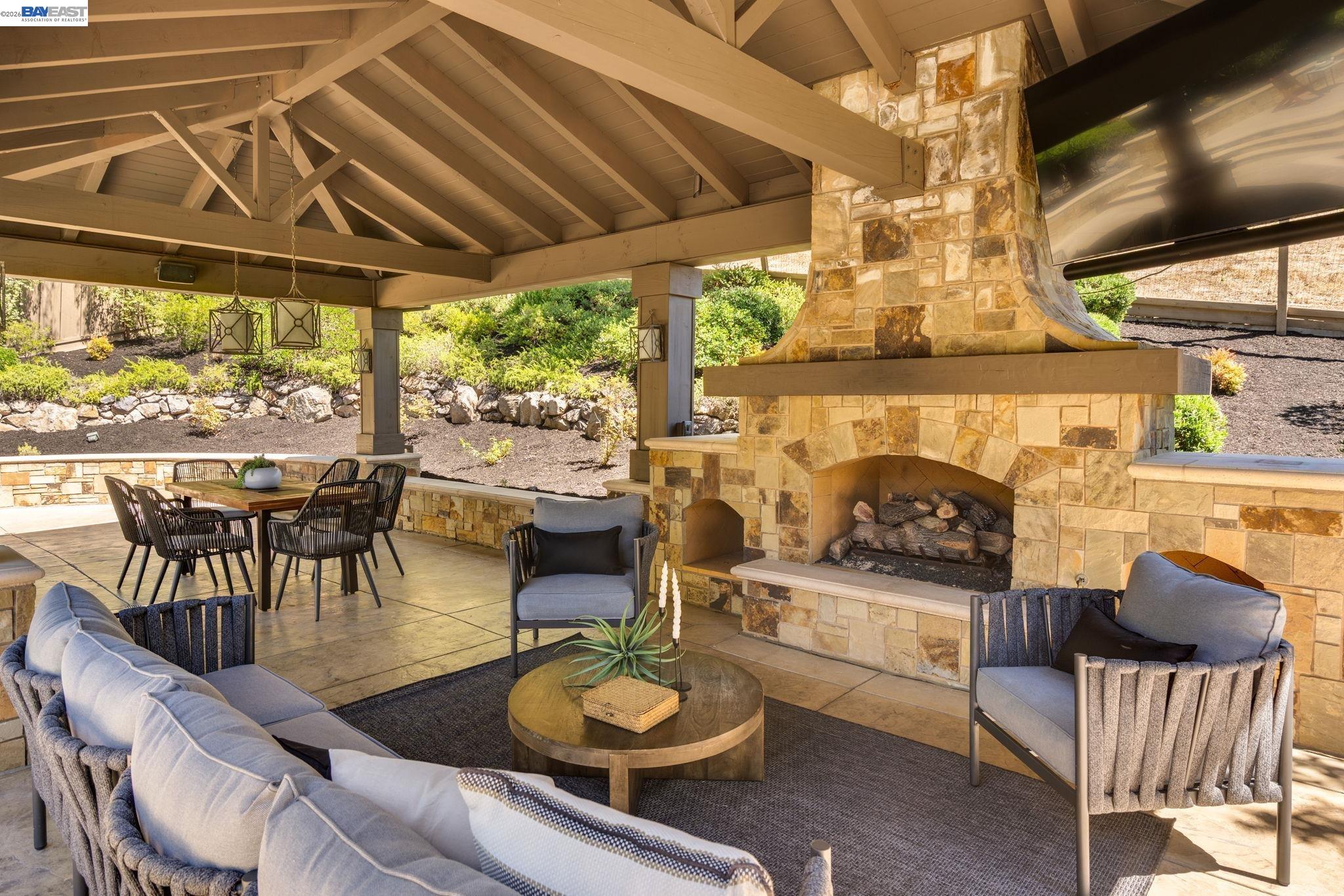 2780 Mossy Oak Dr