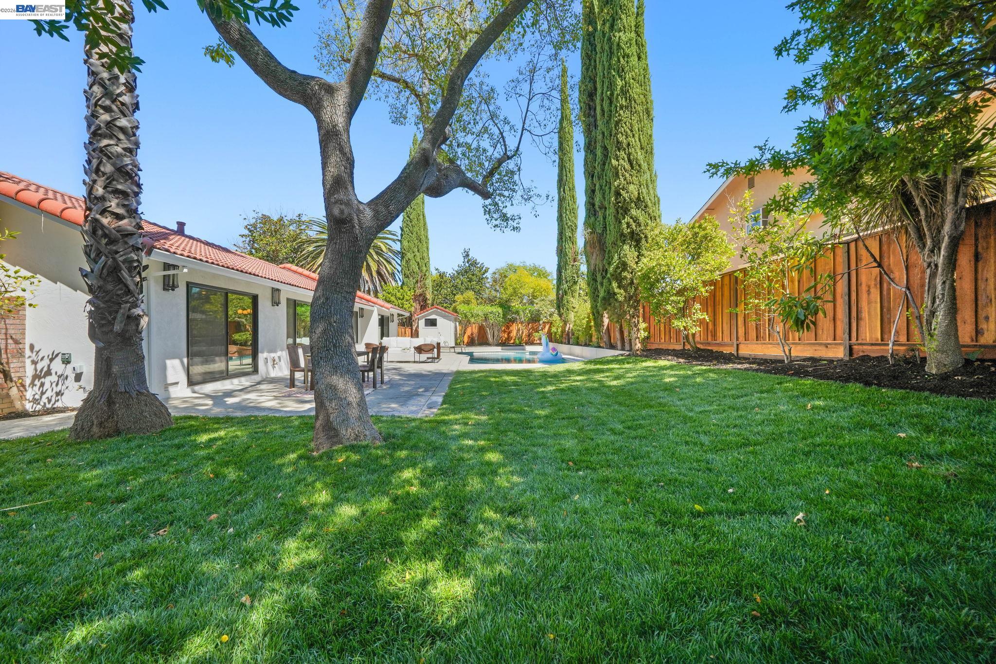 2883 Bowling Green Dr