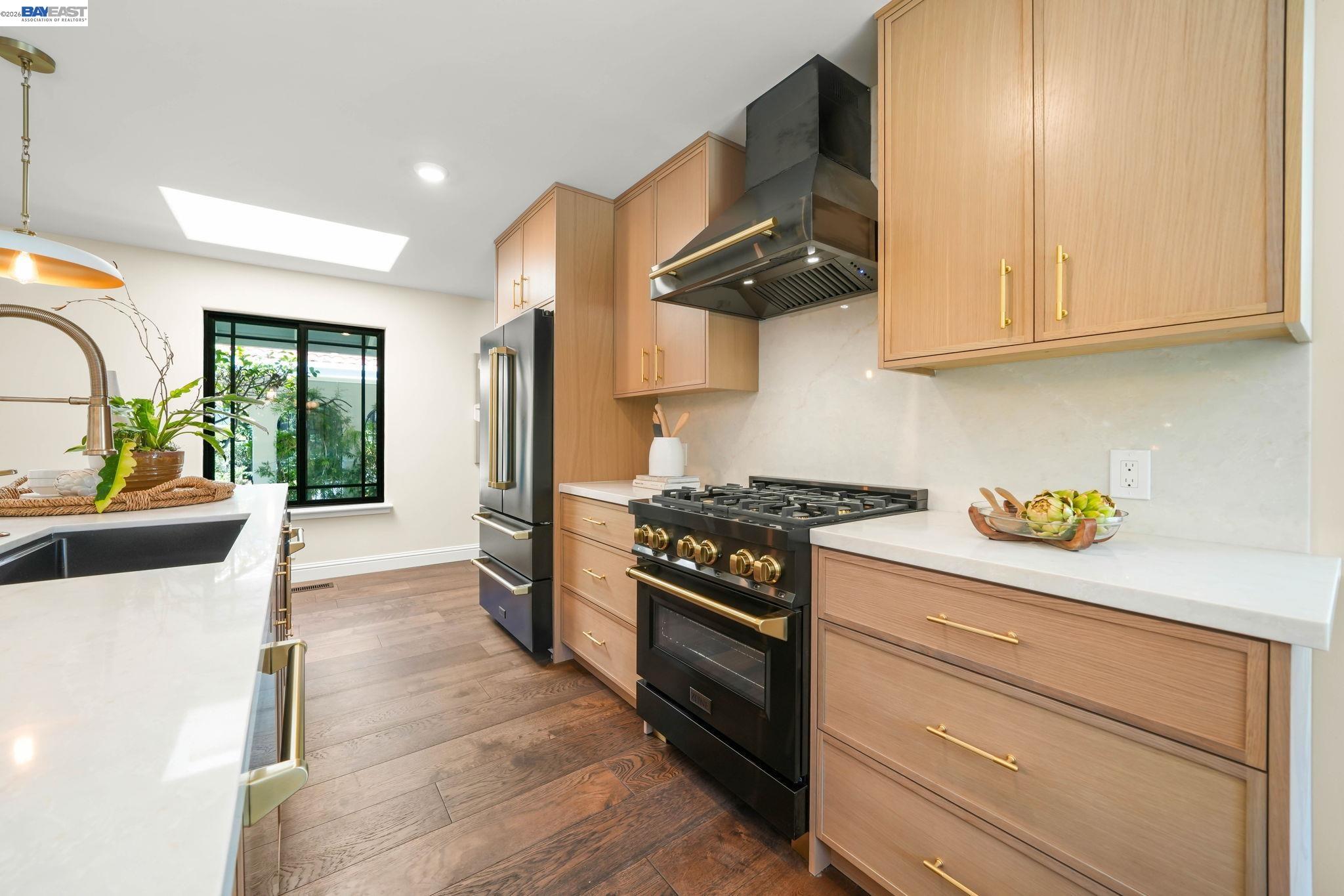 2883 Bowling Green Dr