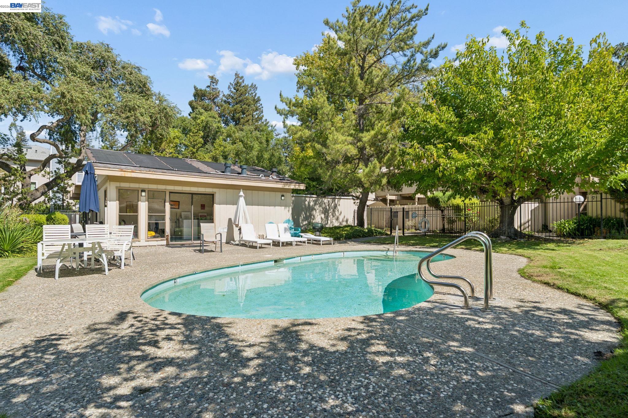 2650 Jones Rd # 7