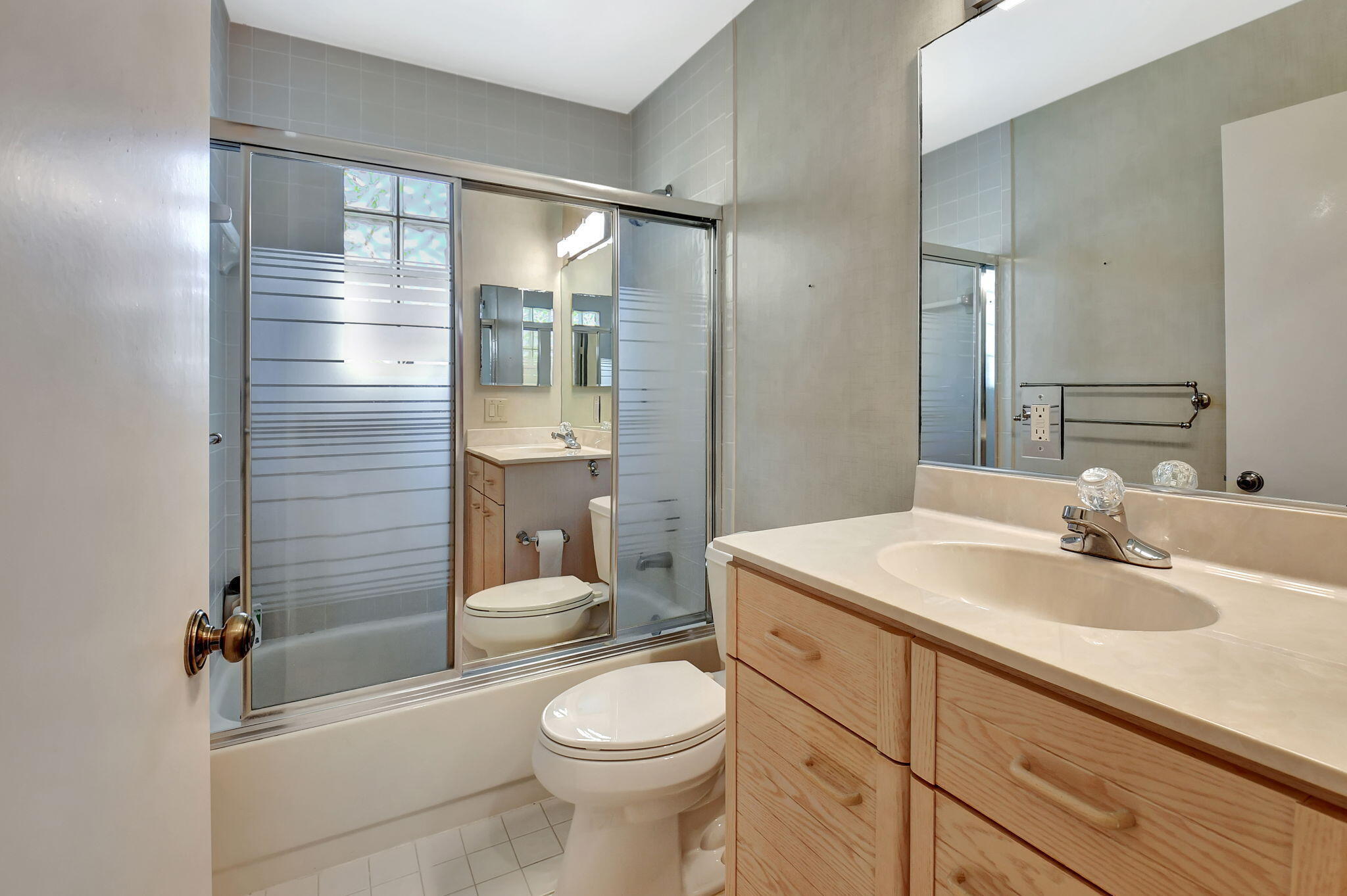 2462 NW 66th Drive
