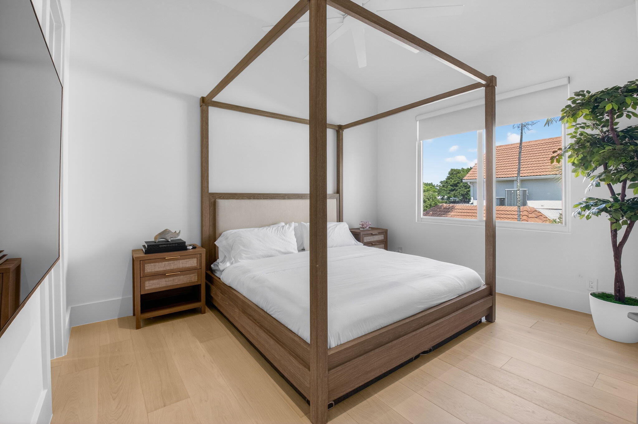 5846 NW 24th Avenue 202