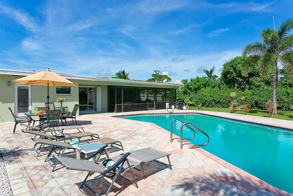 272 NW 45th Street