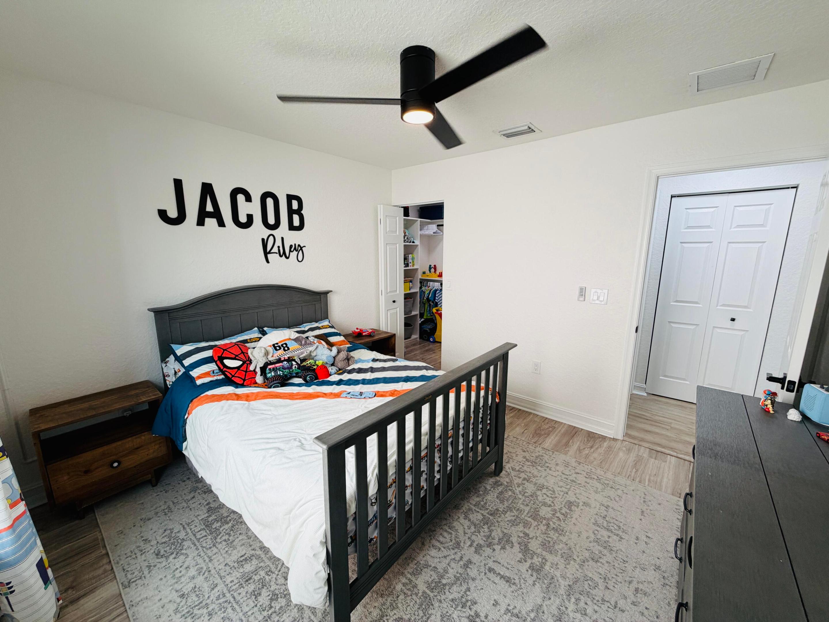 8469 Calabria Lakes Drive