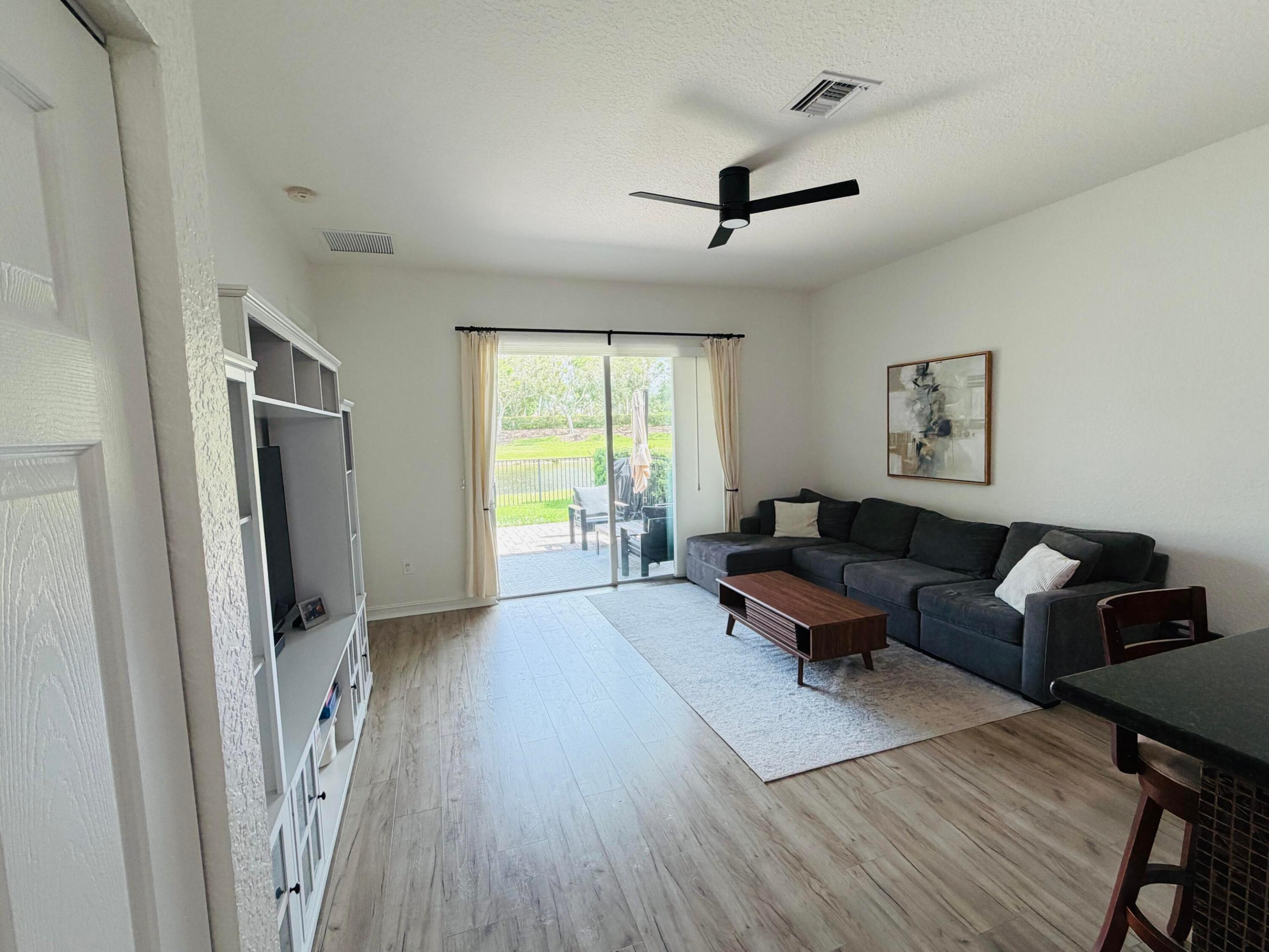 8469 Calabria Lakes Drive