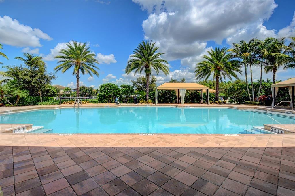 8469 Calabria Lakes Drive