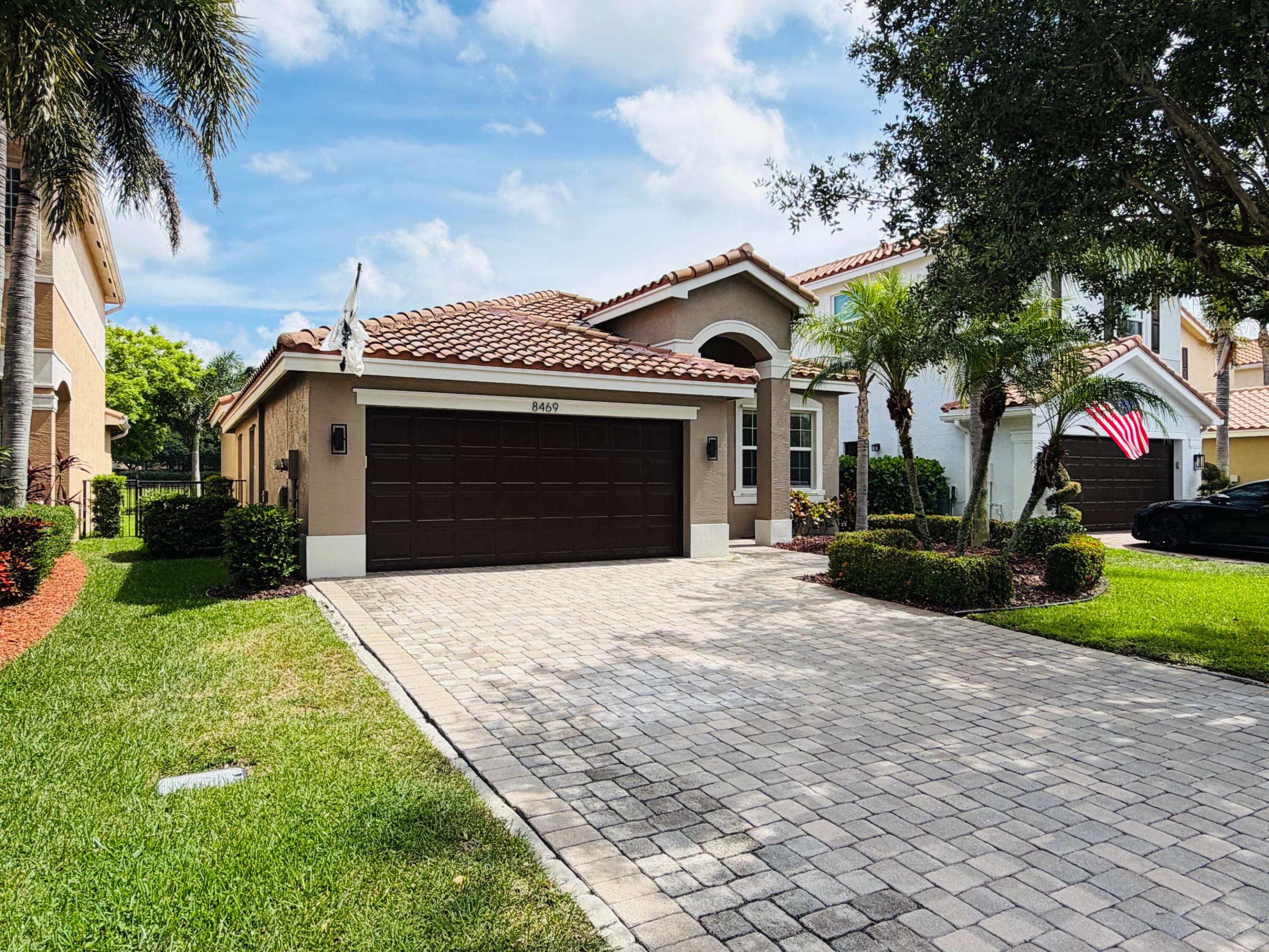 8469 Calabria Lakes Drive