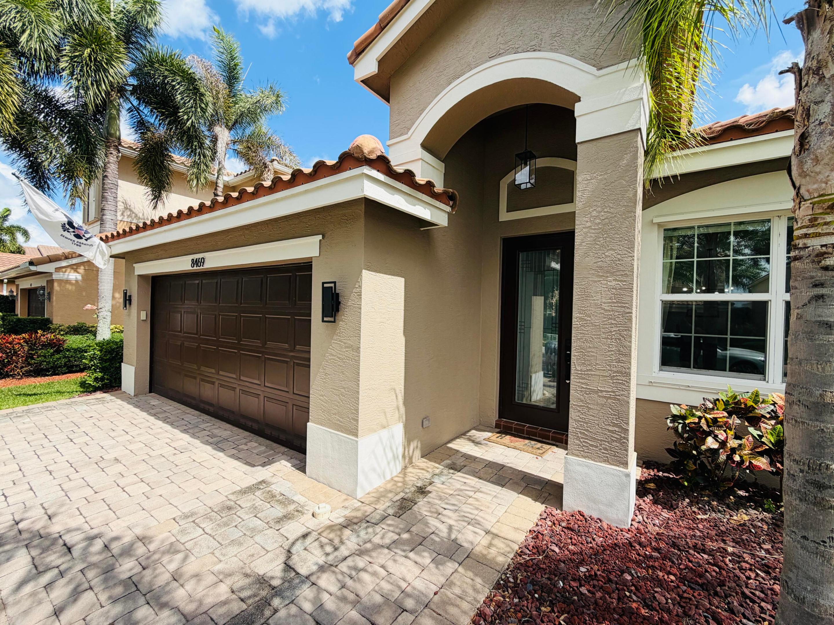 8469 Calabria Lakes Drive