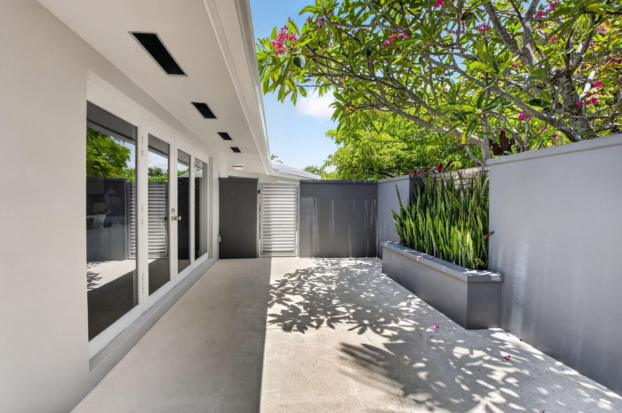 2006 NW 3rd Avenue