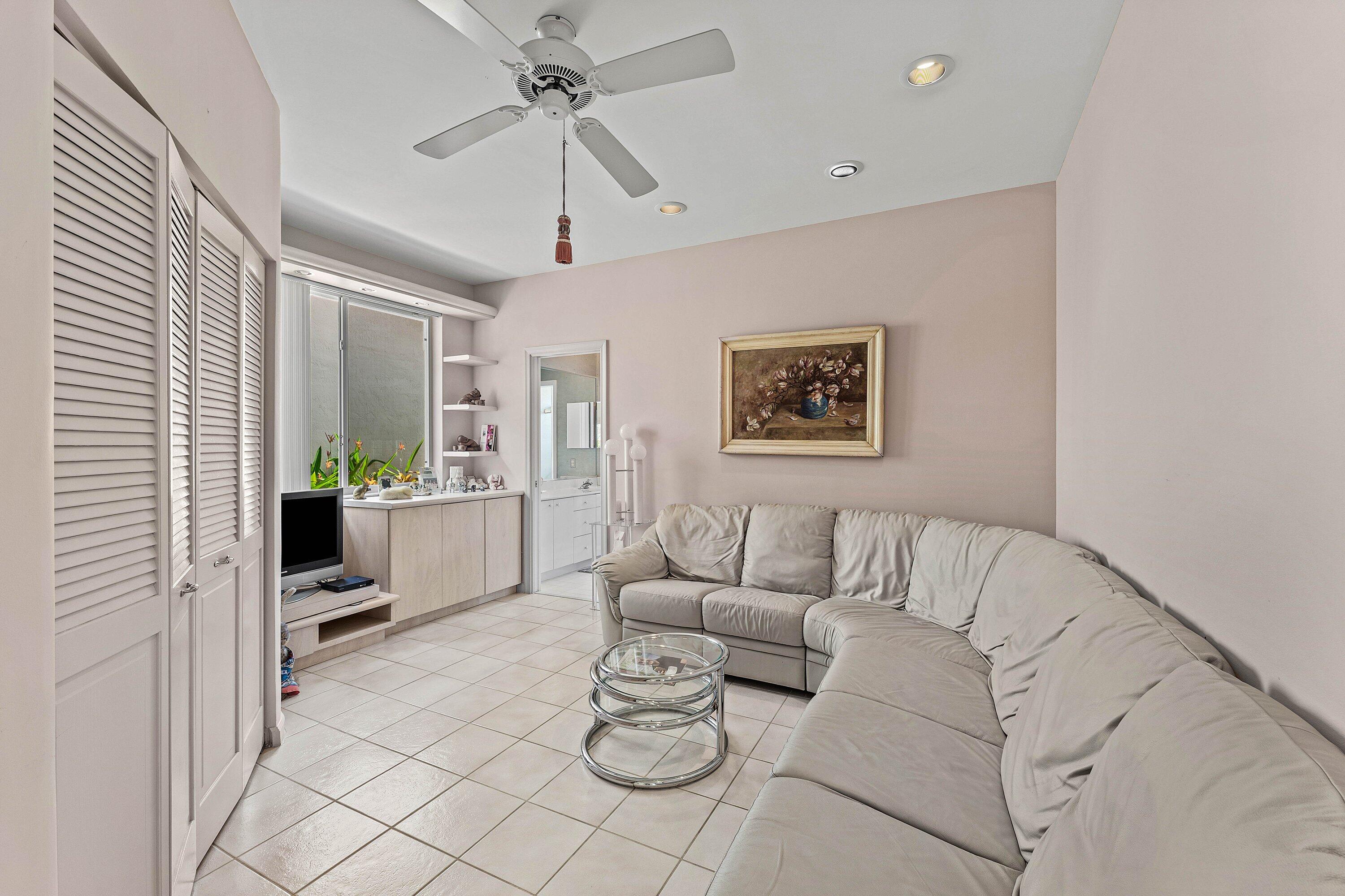 5195 NW 25th Way