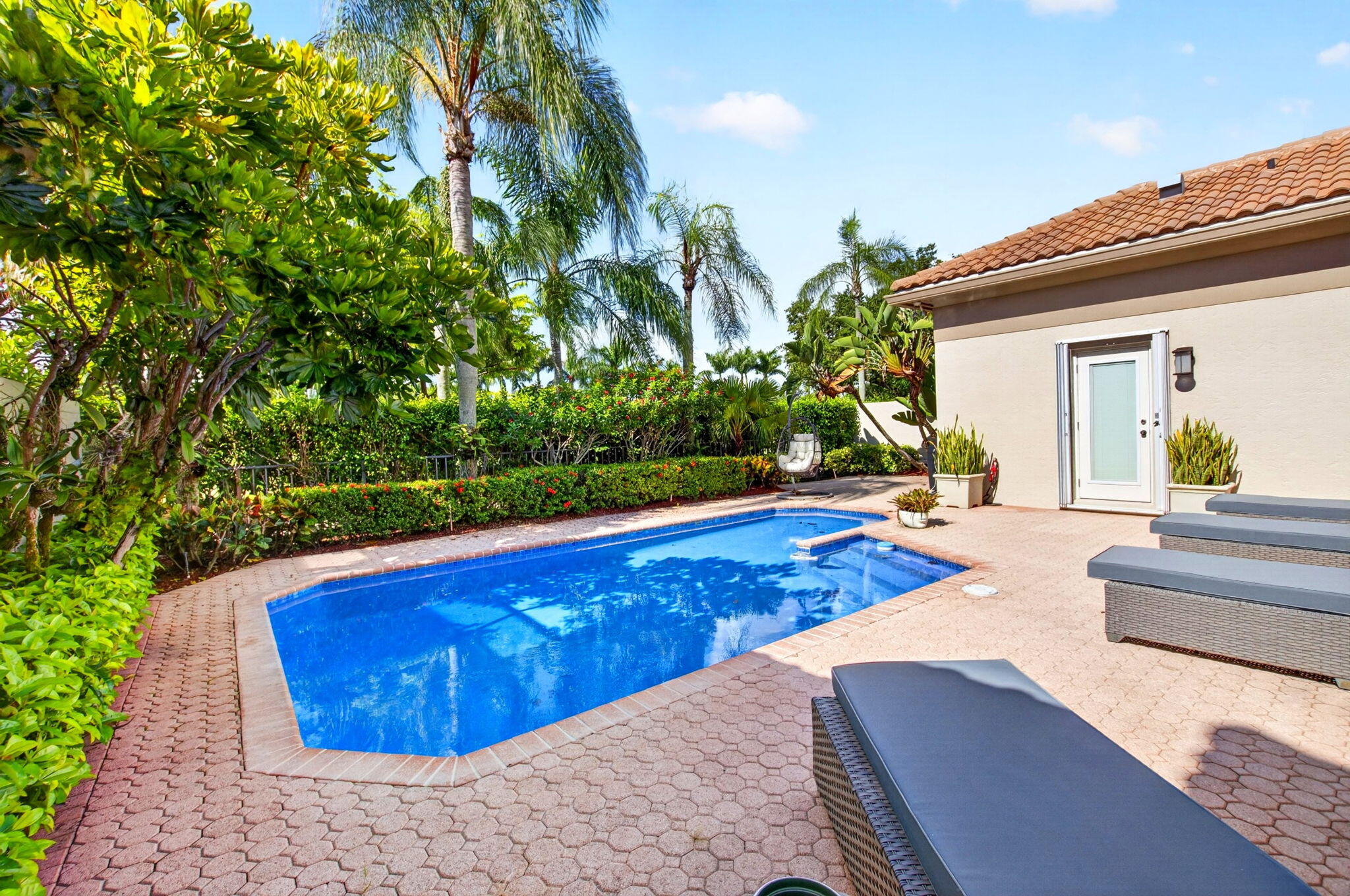 2350 NW 53RD Street