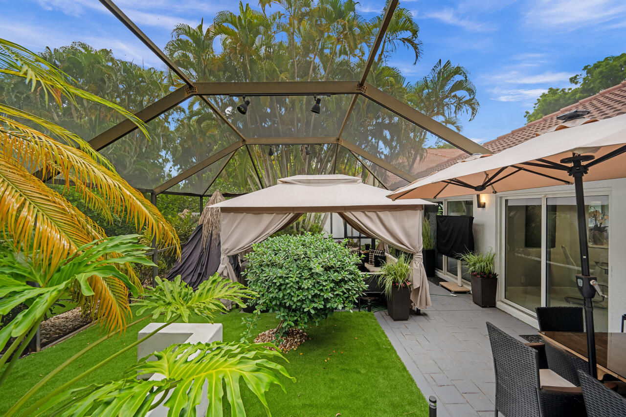 2081 NW 52ND Street