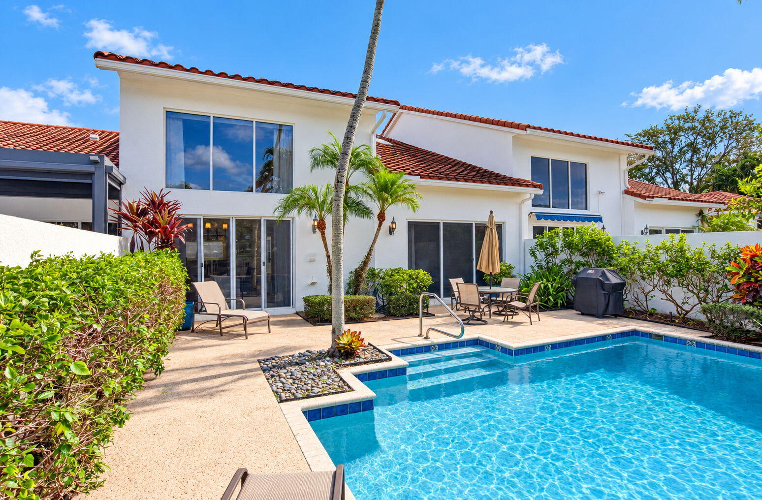 5689 NW 24TH Terrace