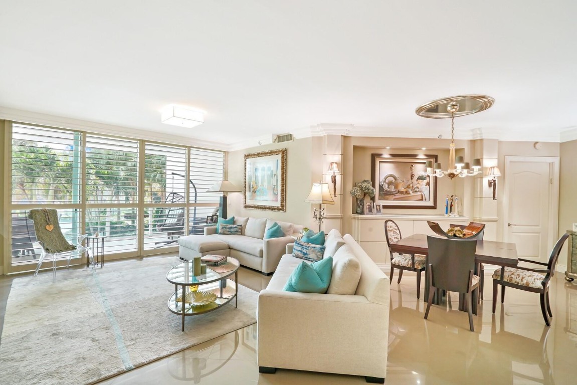 550 SE Mizner Blvd B209