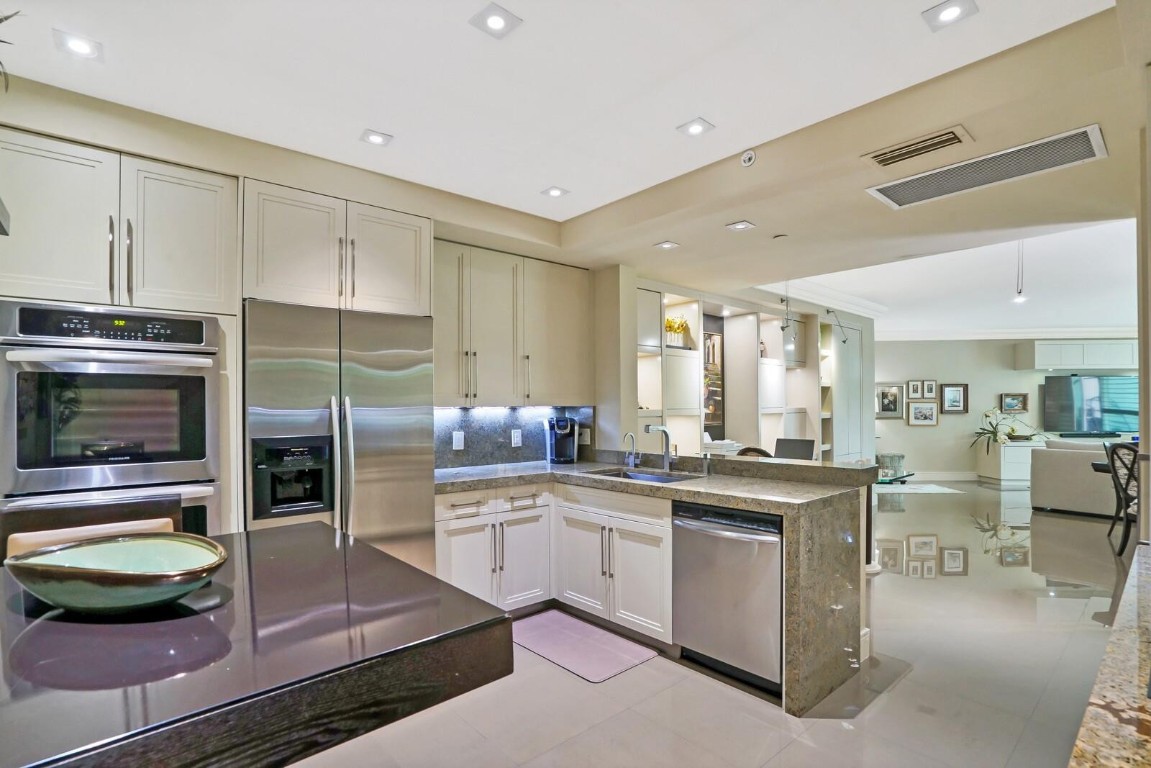 550 SE Mizner Blvd B209